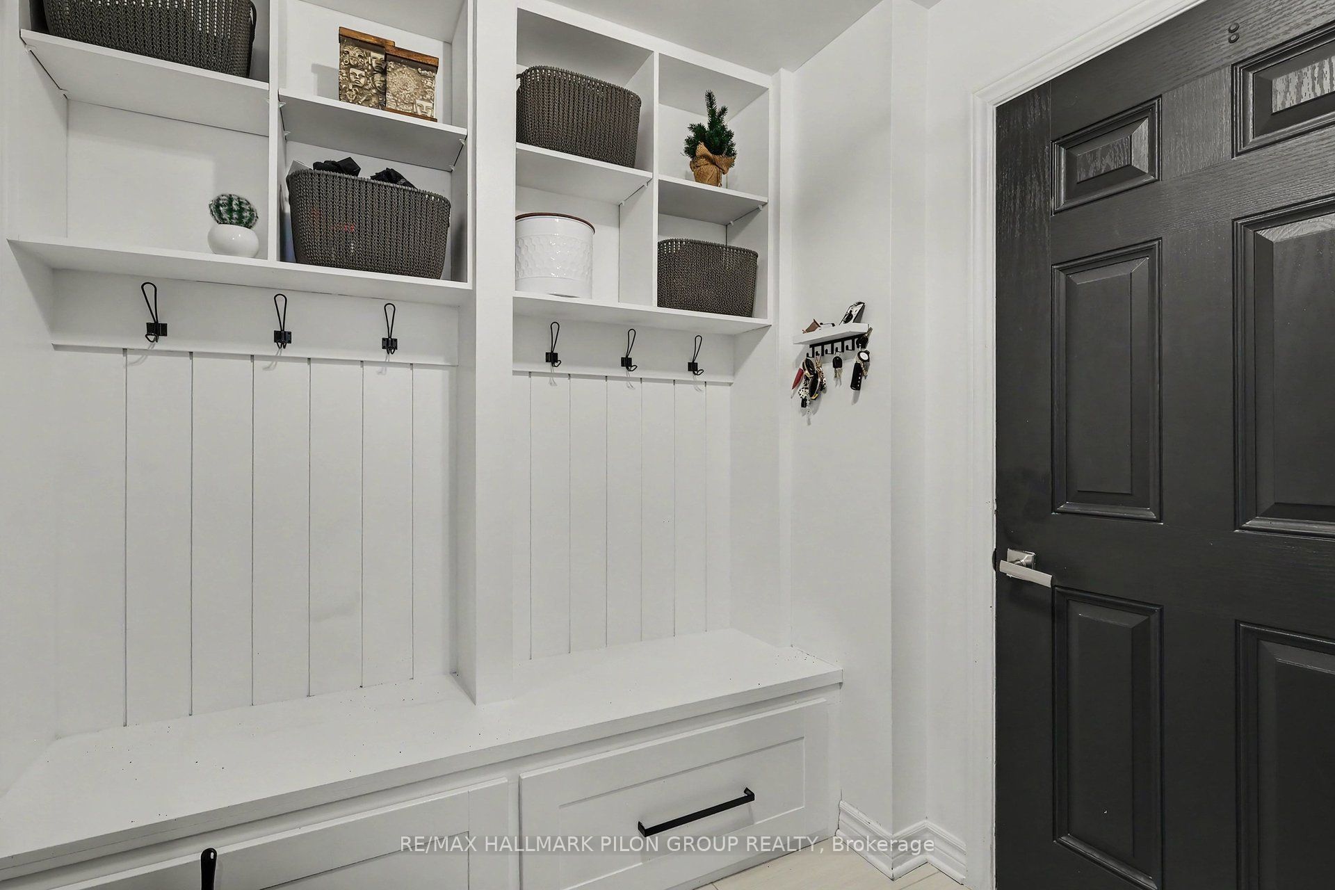 368 Hepatica Way Property Photo 11