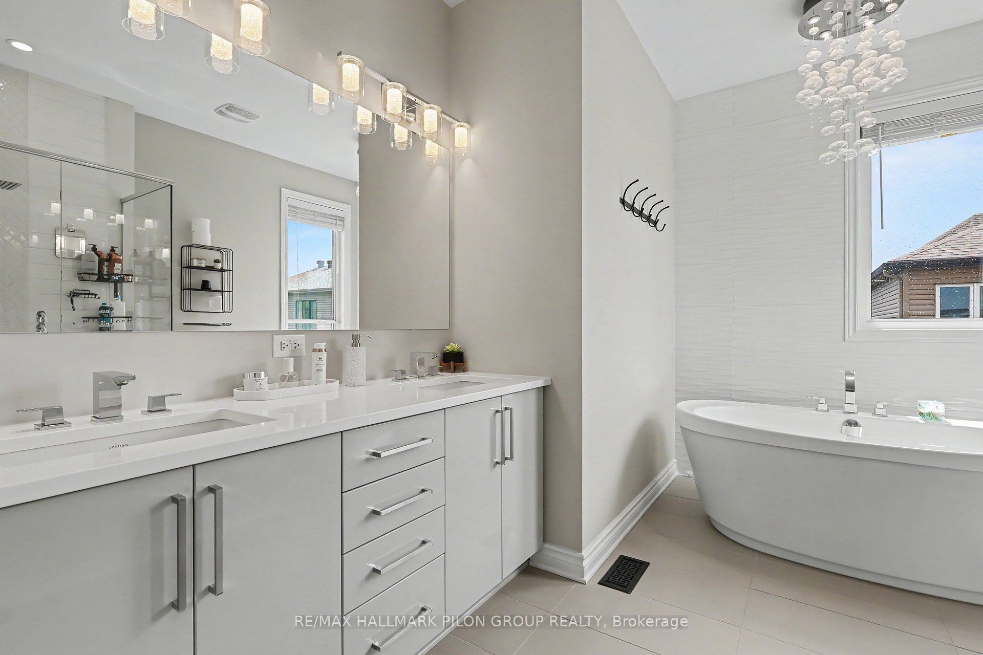 368 Hepatica Way Property Photo 17