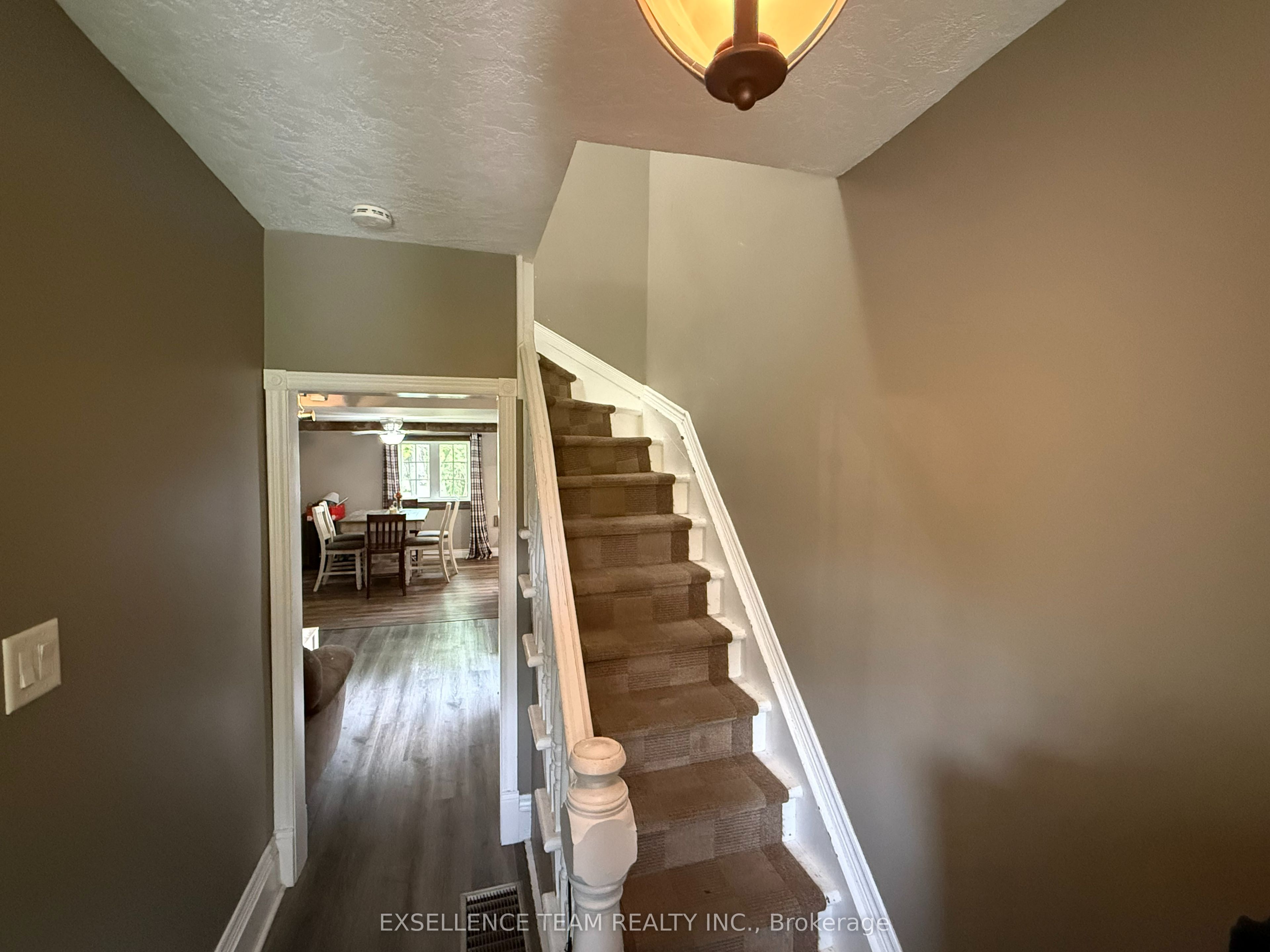 23 Mechanic Street E Property Photo 18