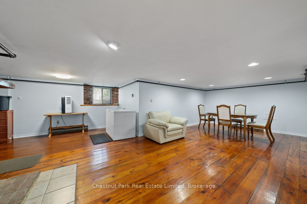 71 Queen Street Property Photo 45