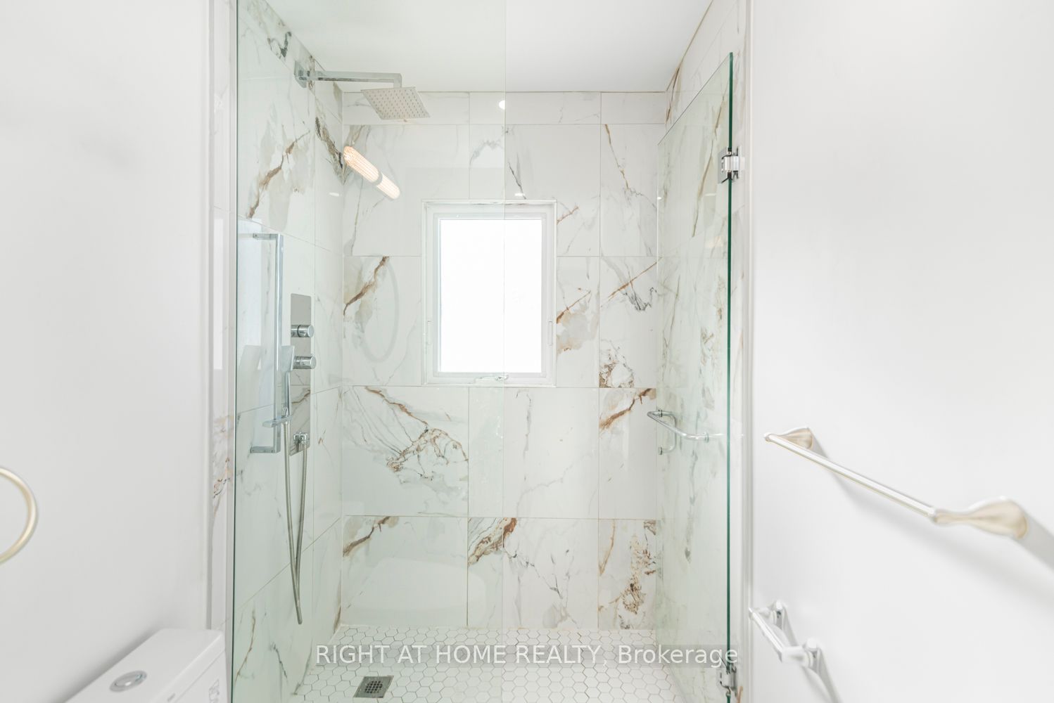 100 Green Mountain Road E Property Photo 15