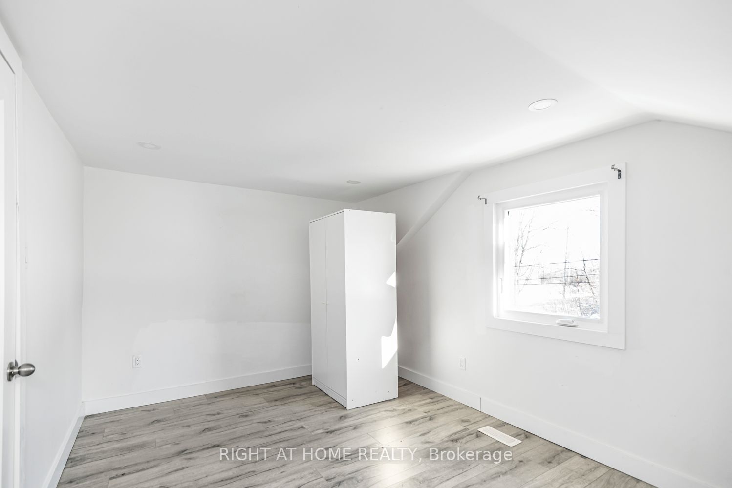 100 Green Mountain Road E Property Photo 25