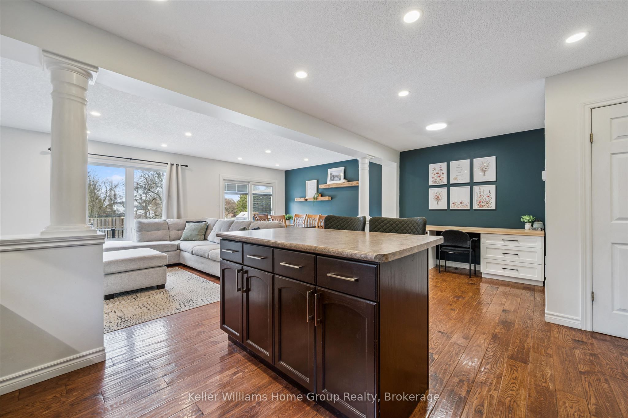 609 Perry Street Property Photo 4