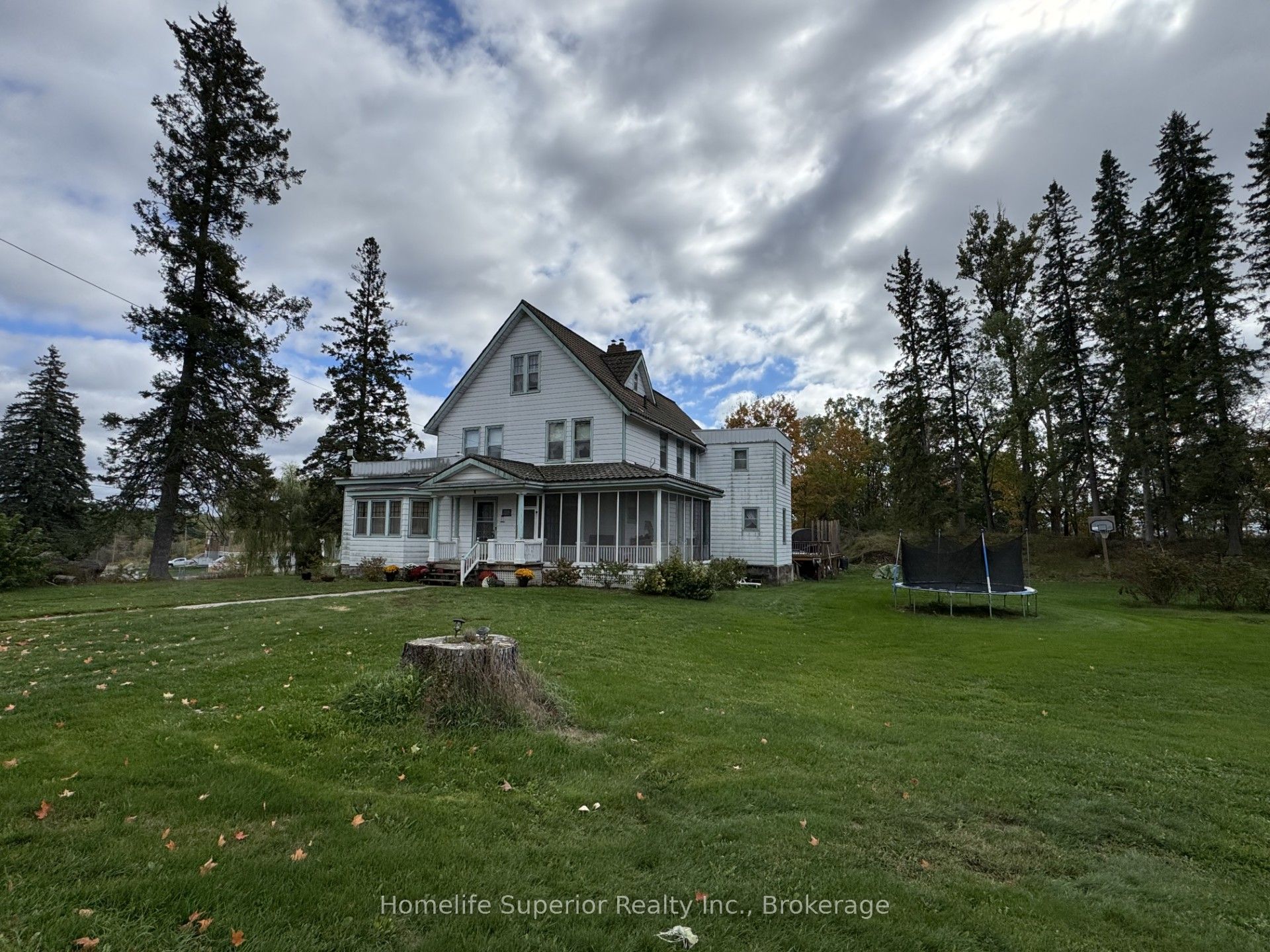 8 Private Road Property Photo 1