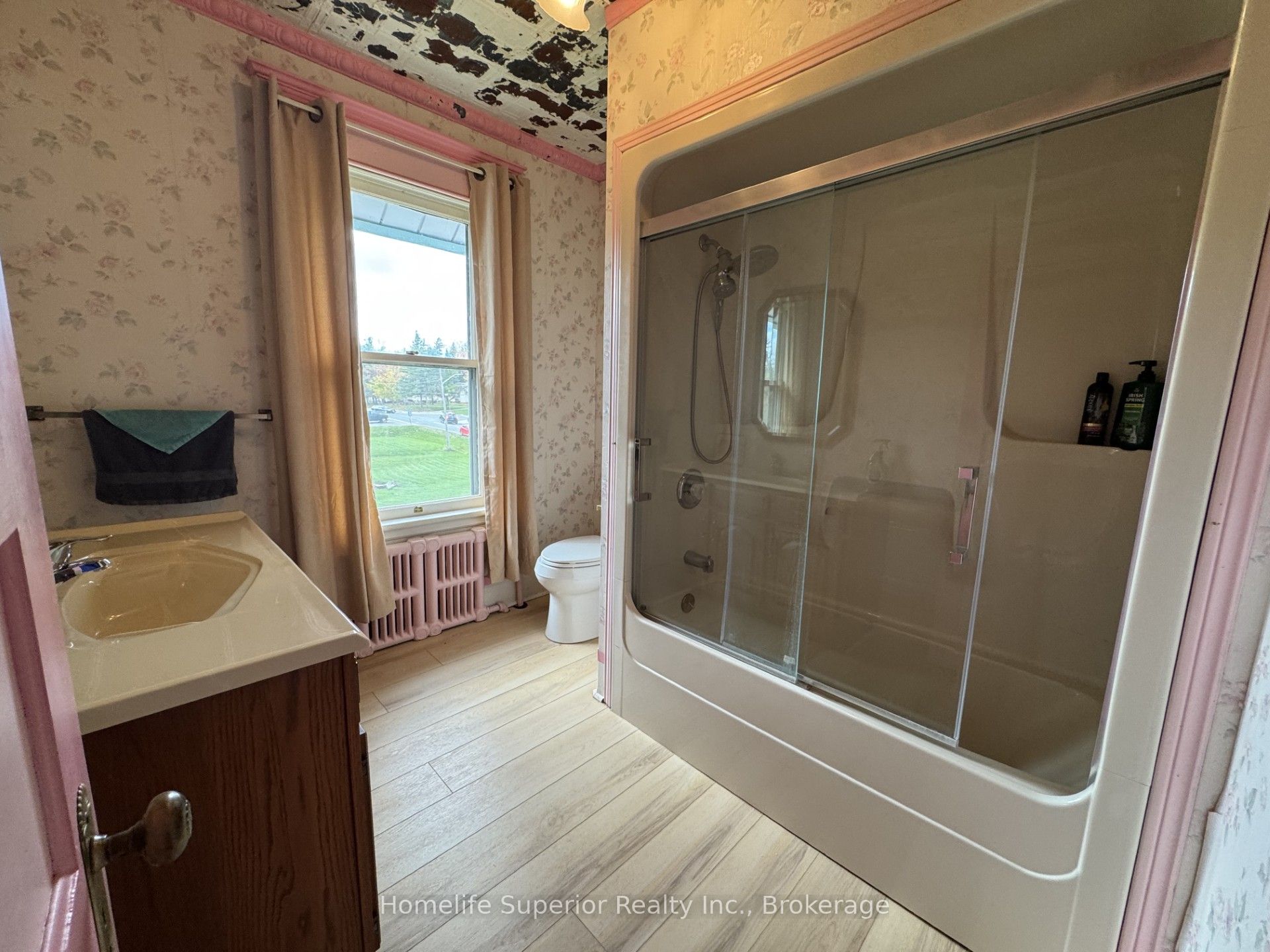 8 Private Road Property Photo 19