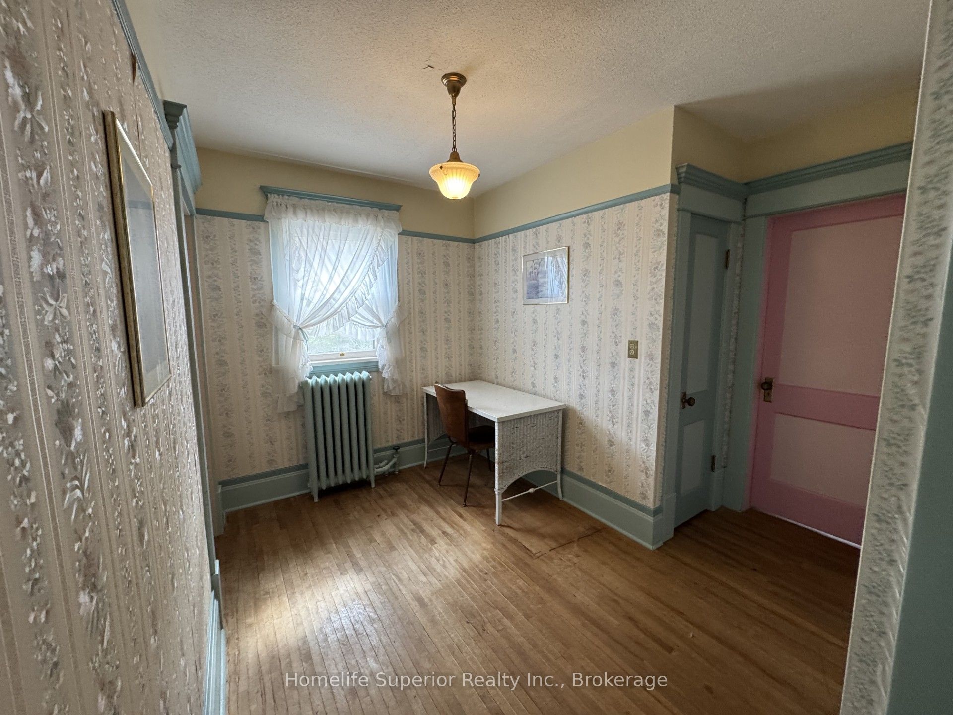 8 Private Road Property Photo 23