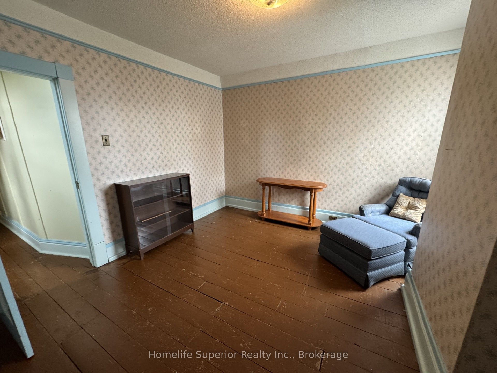 8 Private Road Property Photo 34