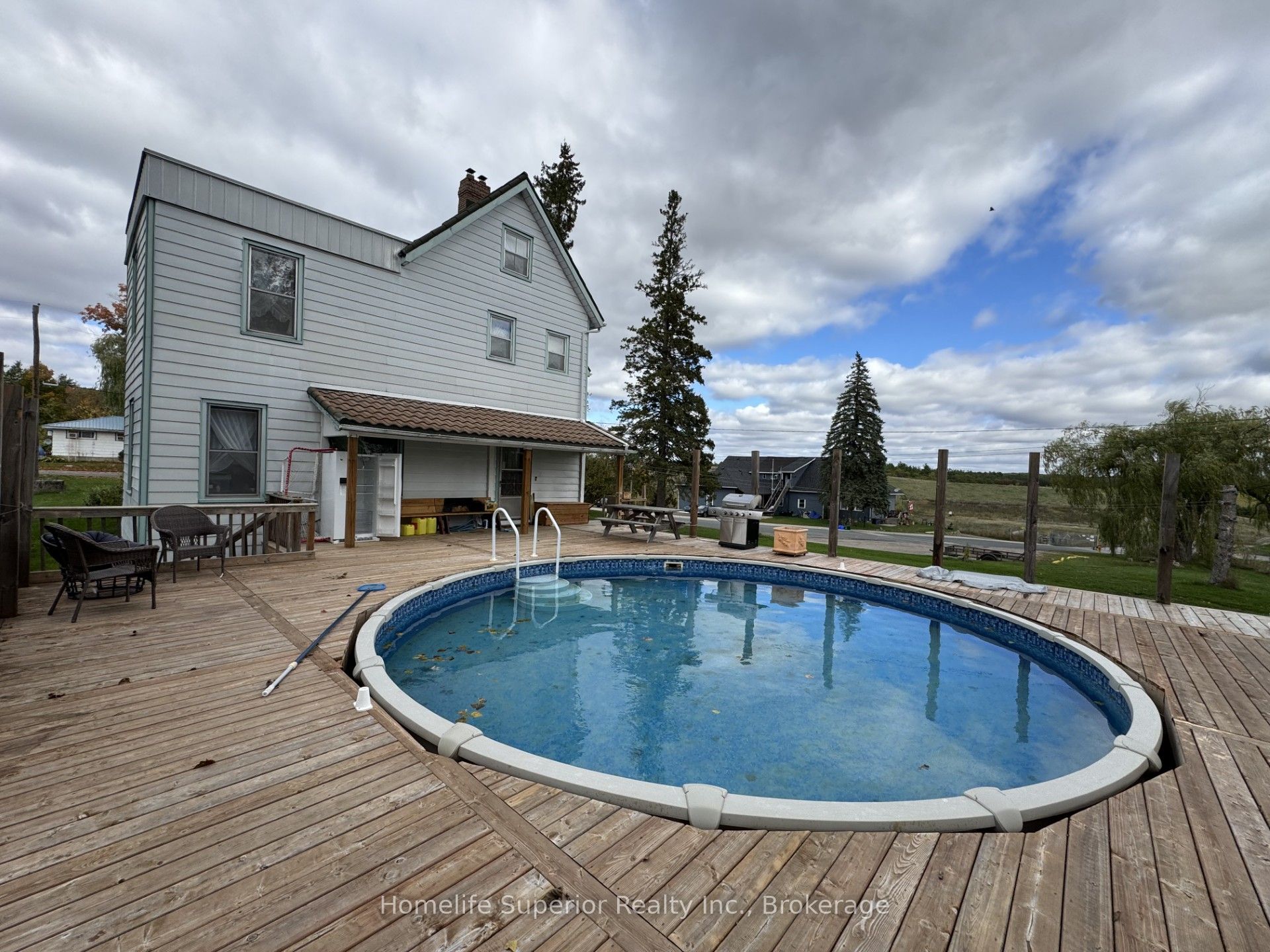 8 Private Road Property Photo 39