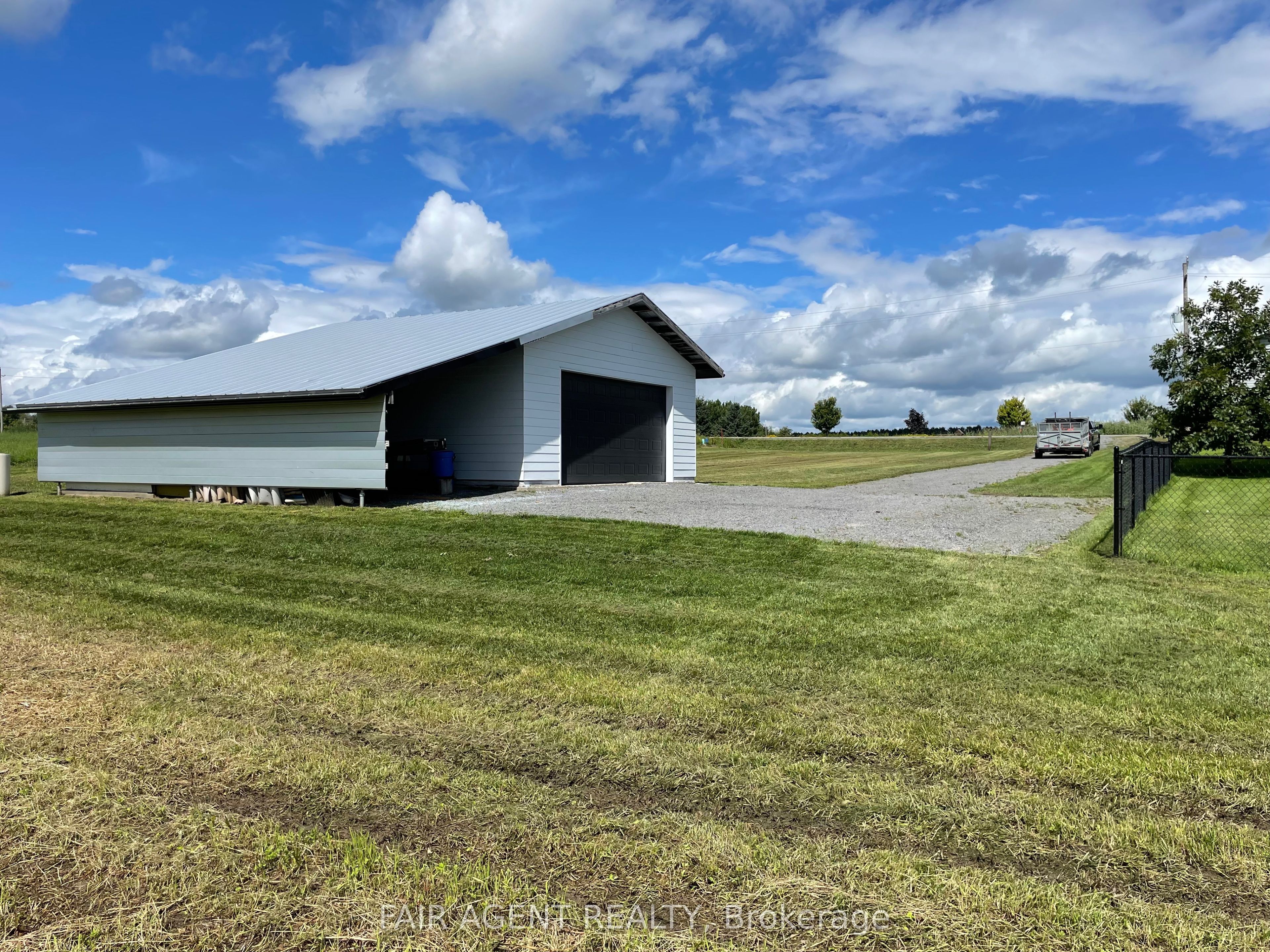 2130 Du Golf Road Property Photo 3