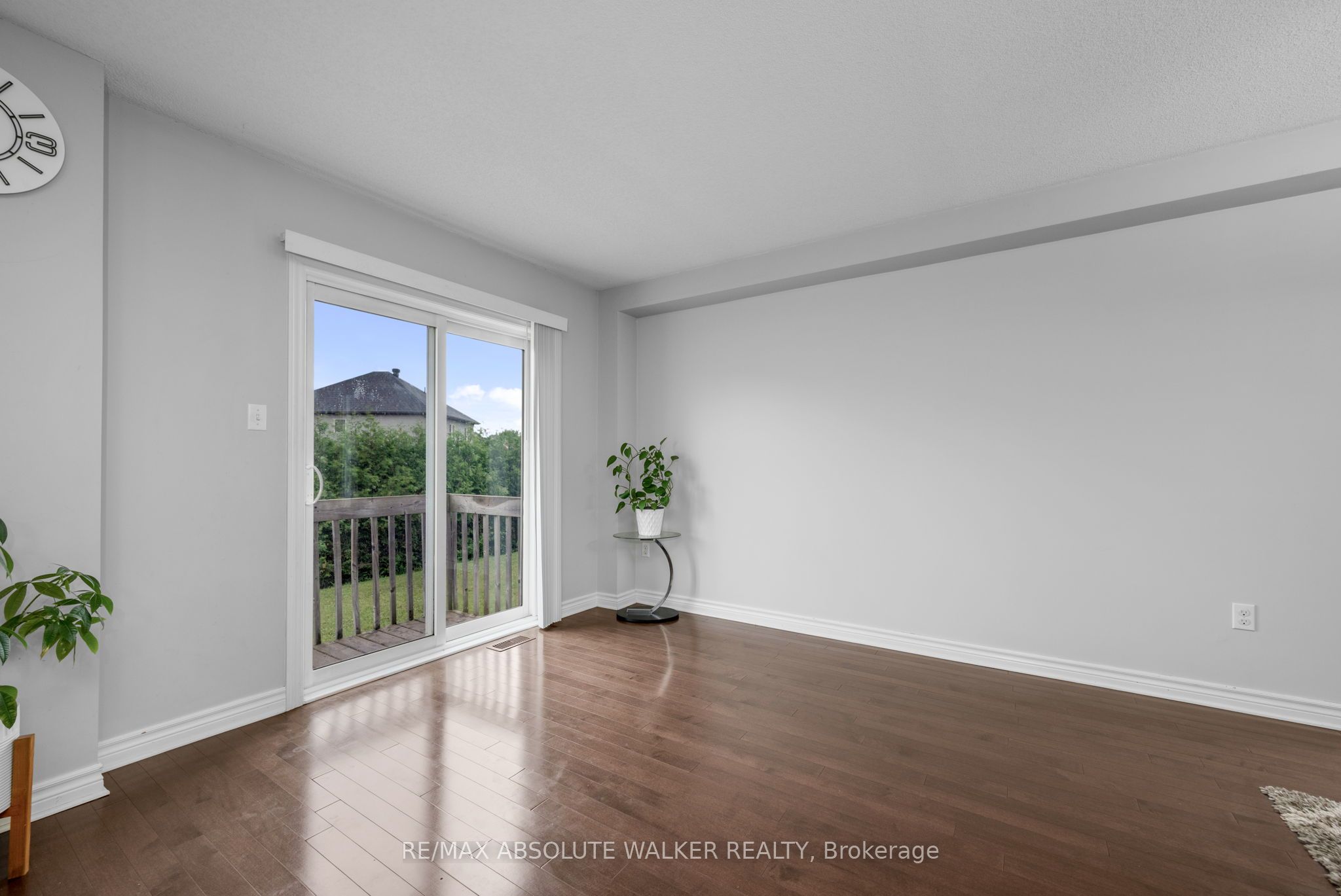281 Sterling Avenue Property Photo 6