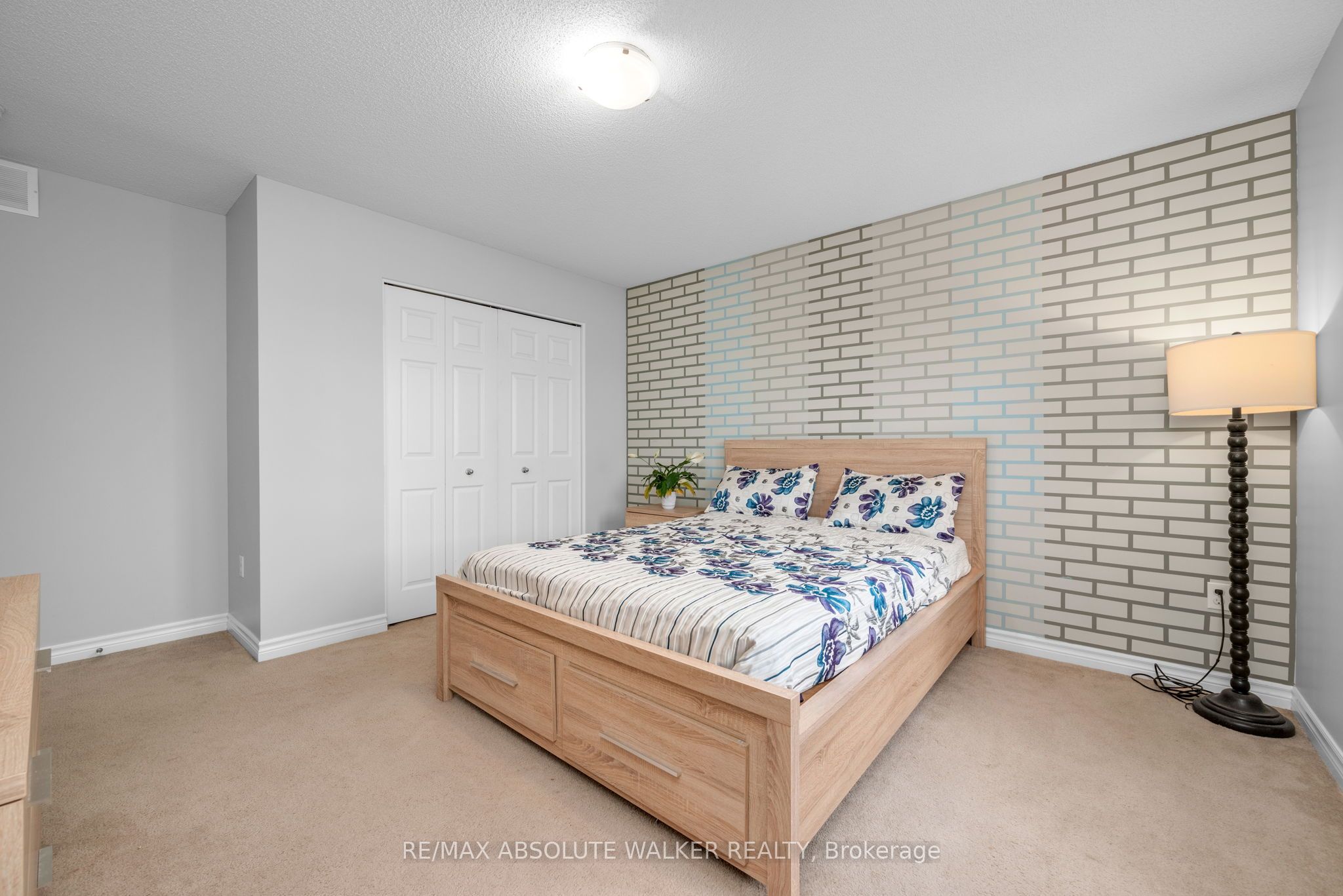281 Sterling Avenue Property Photo 20