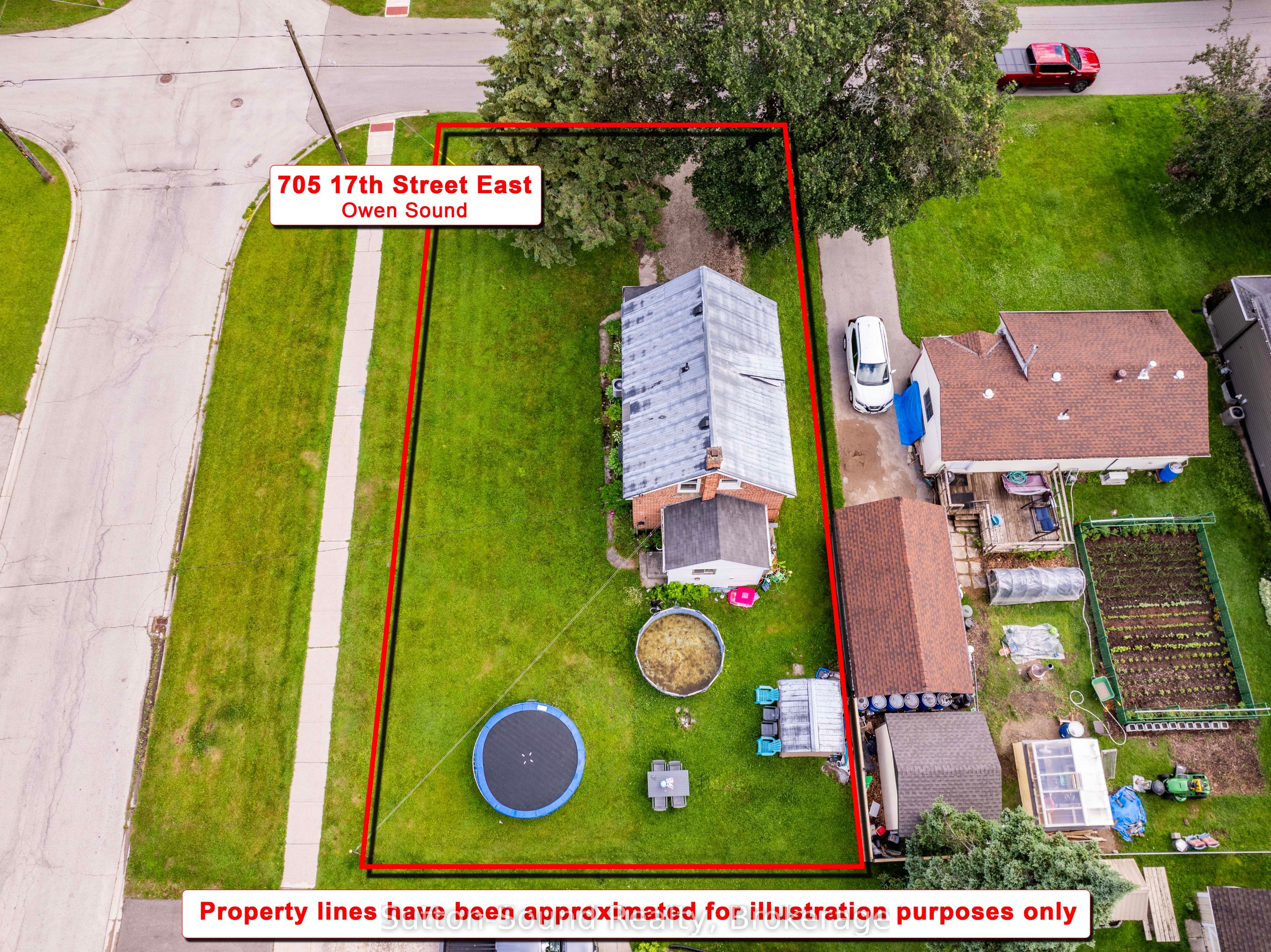 705 17th Street E Property Photo 2