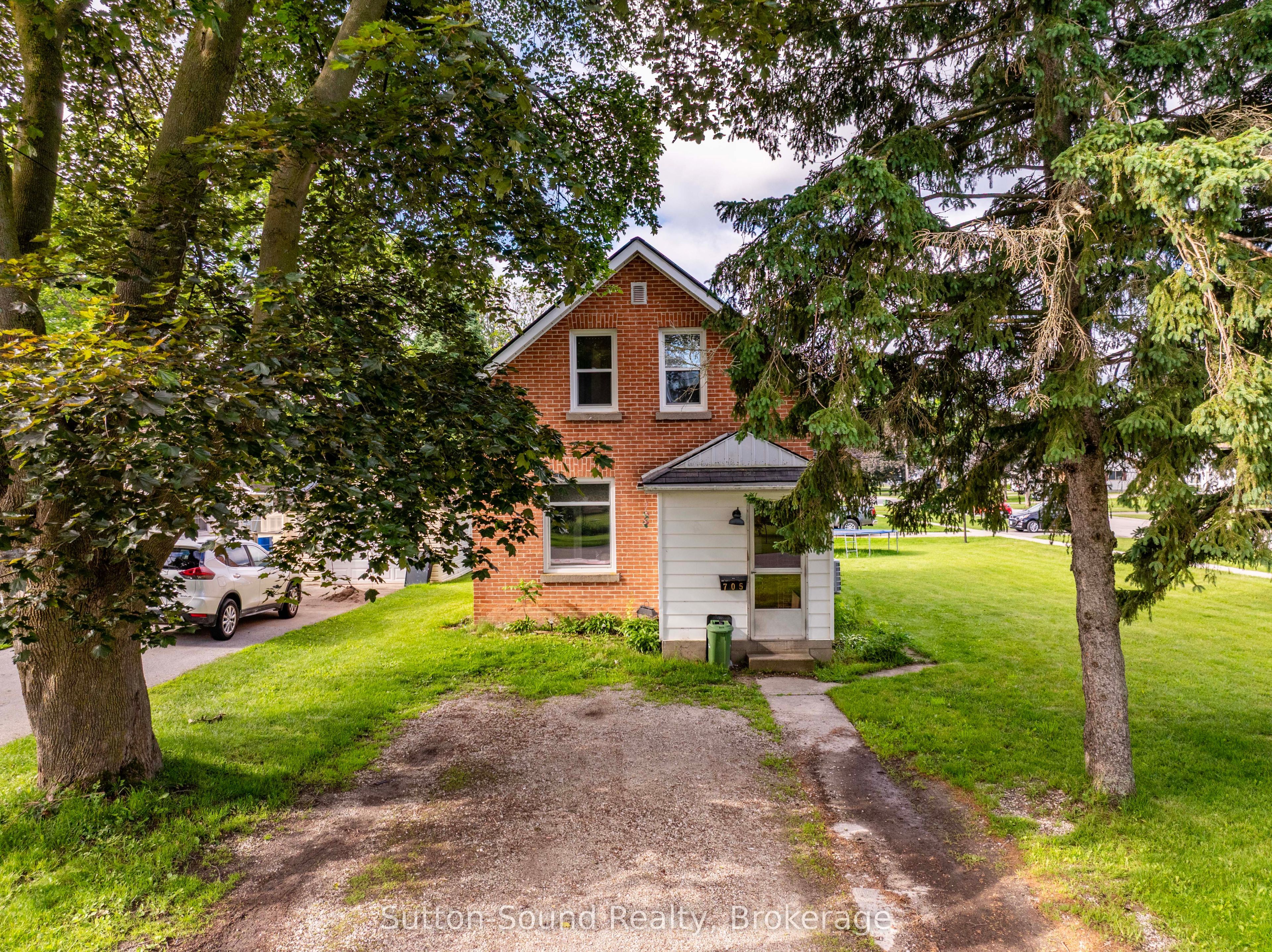705 17th Street E Property Photo 17