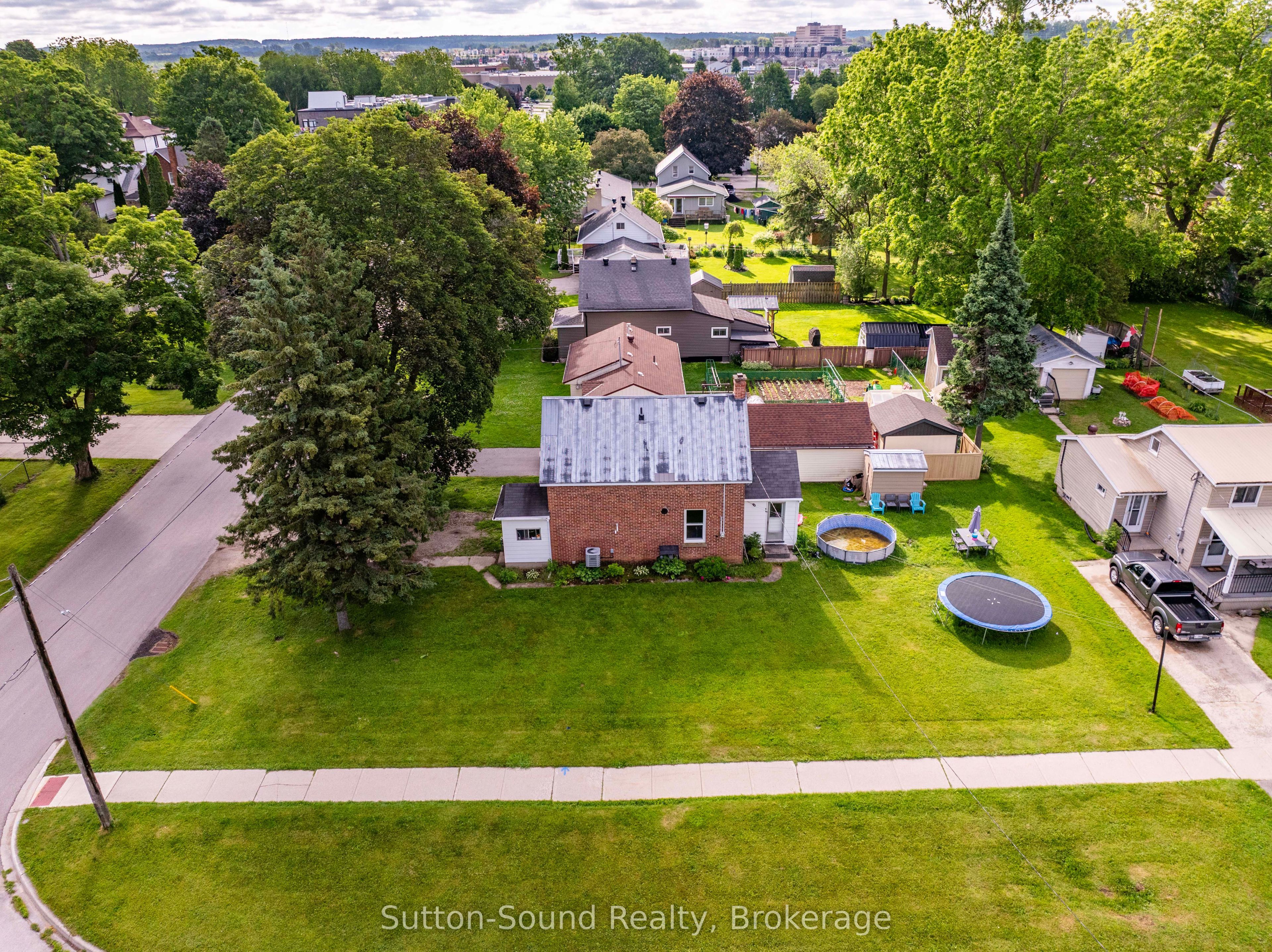 705 17th Street E Property Photo 20