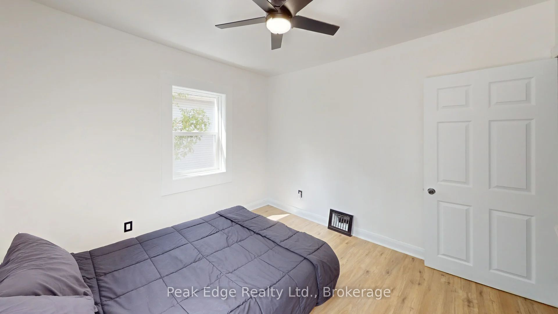 281 6th Street Property Photo 14