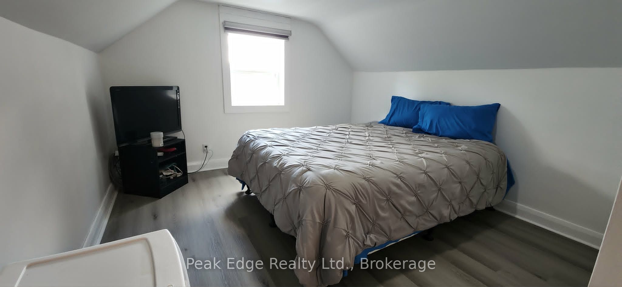 281 6th Street Property Photo 15