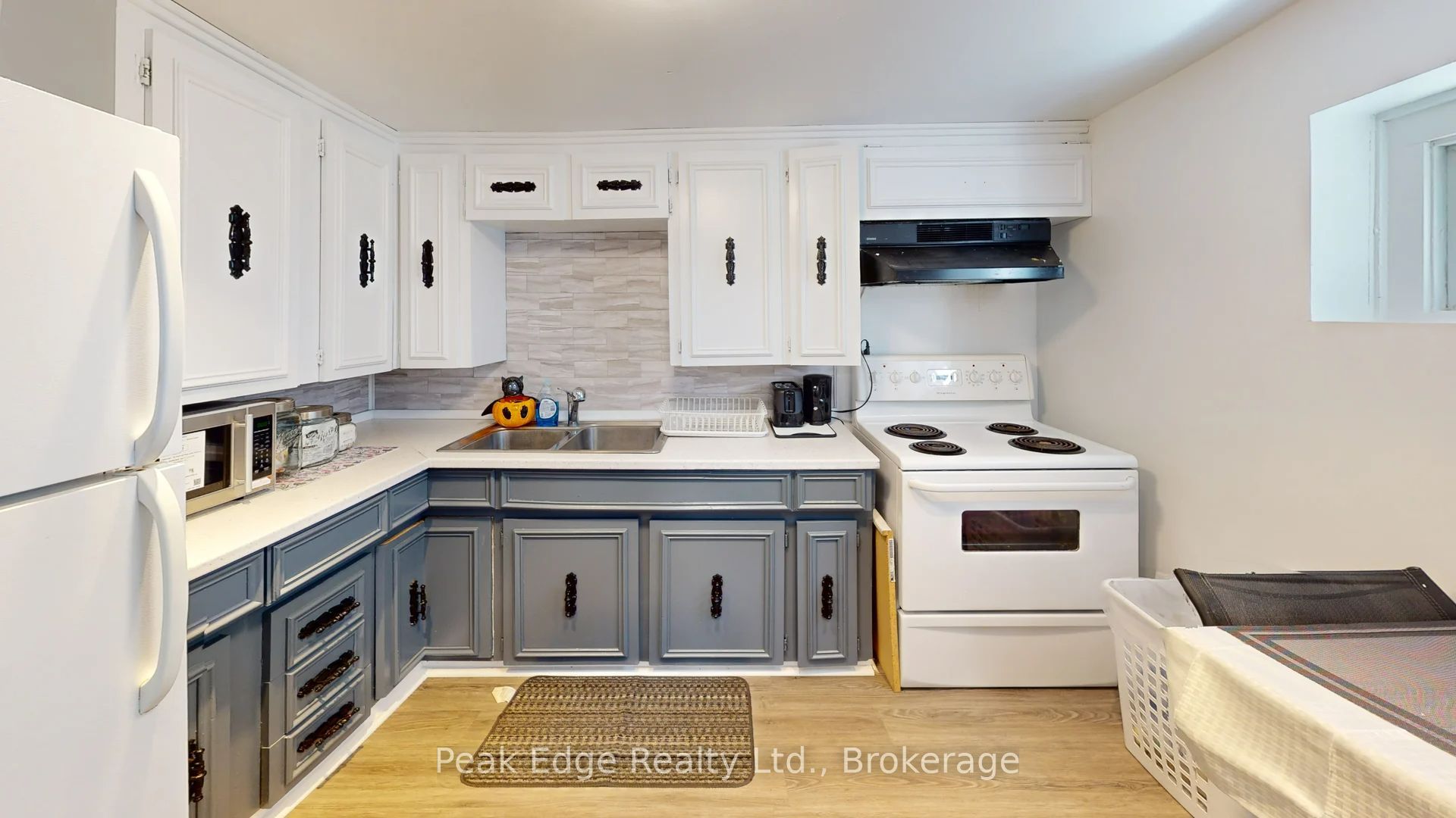 281 6th Street Property Photo 18