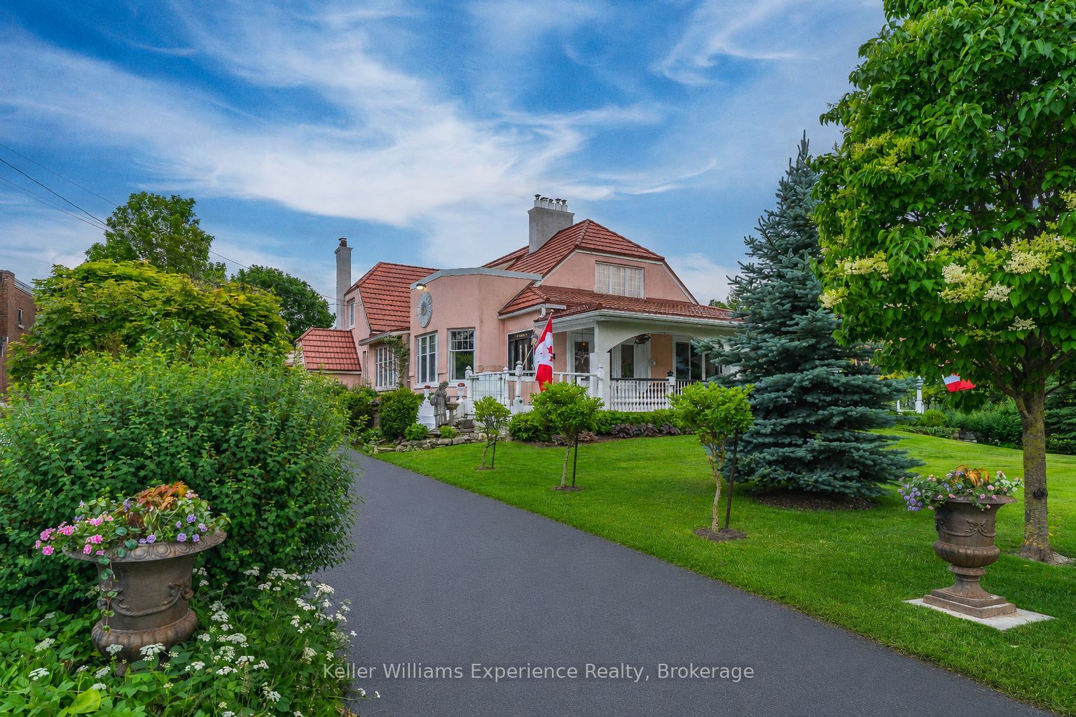 85 10th Street Property Photo 1