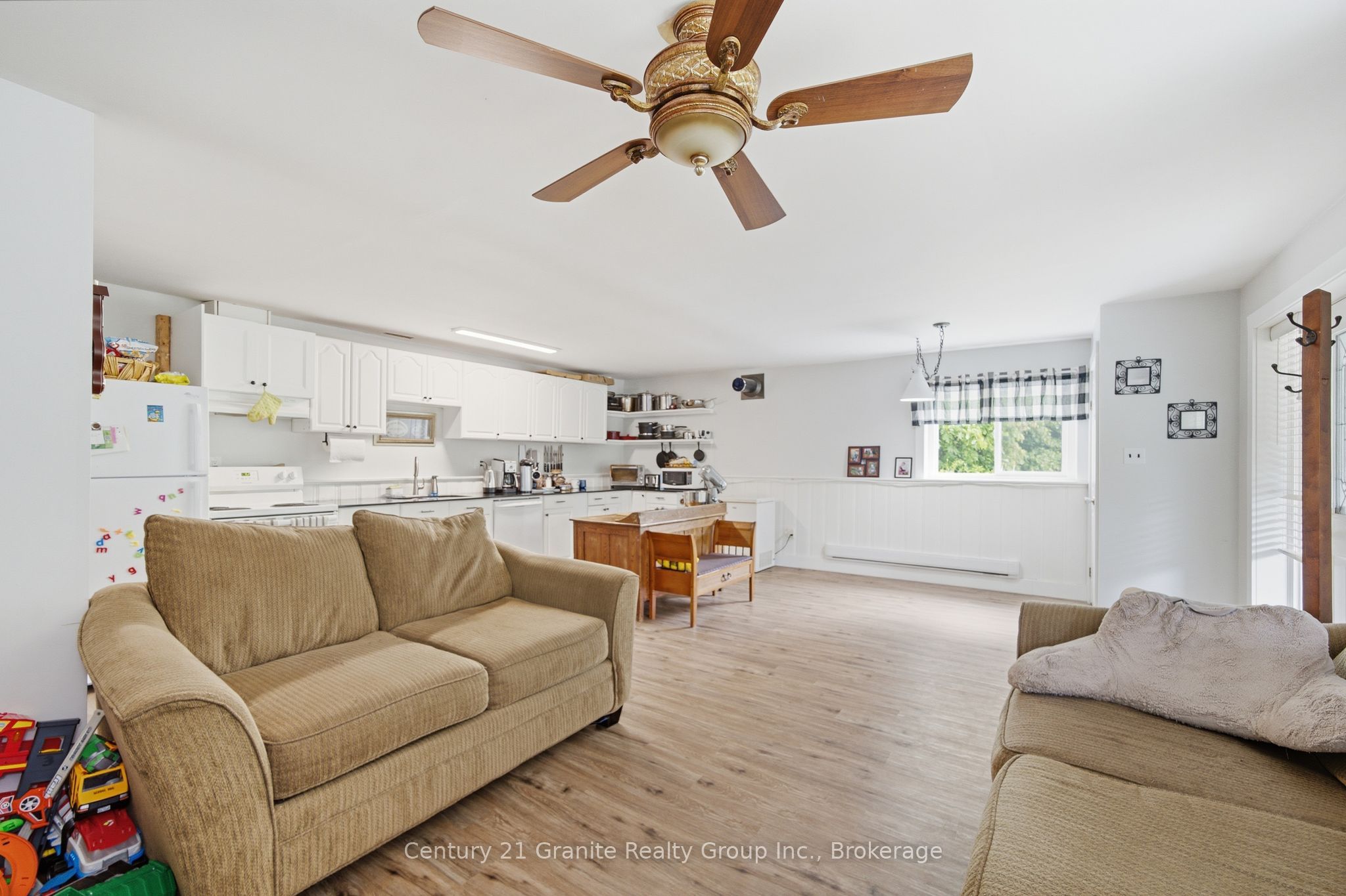 2427 North Shore Road Property Photo 5