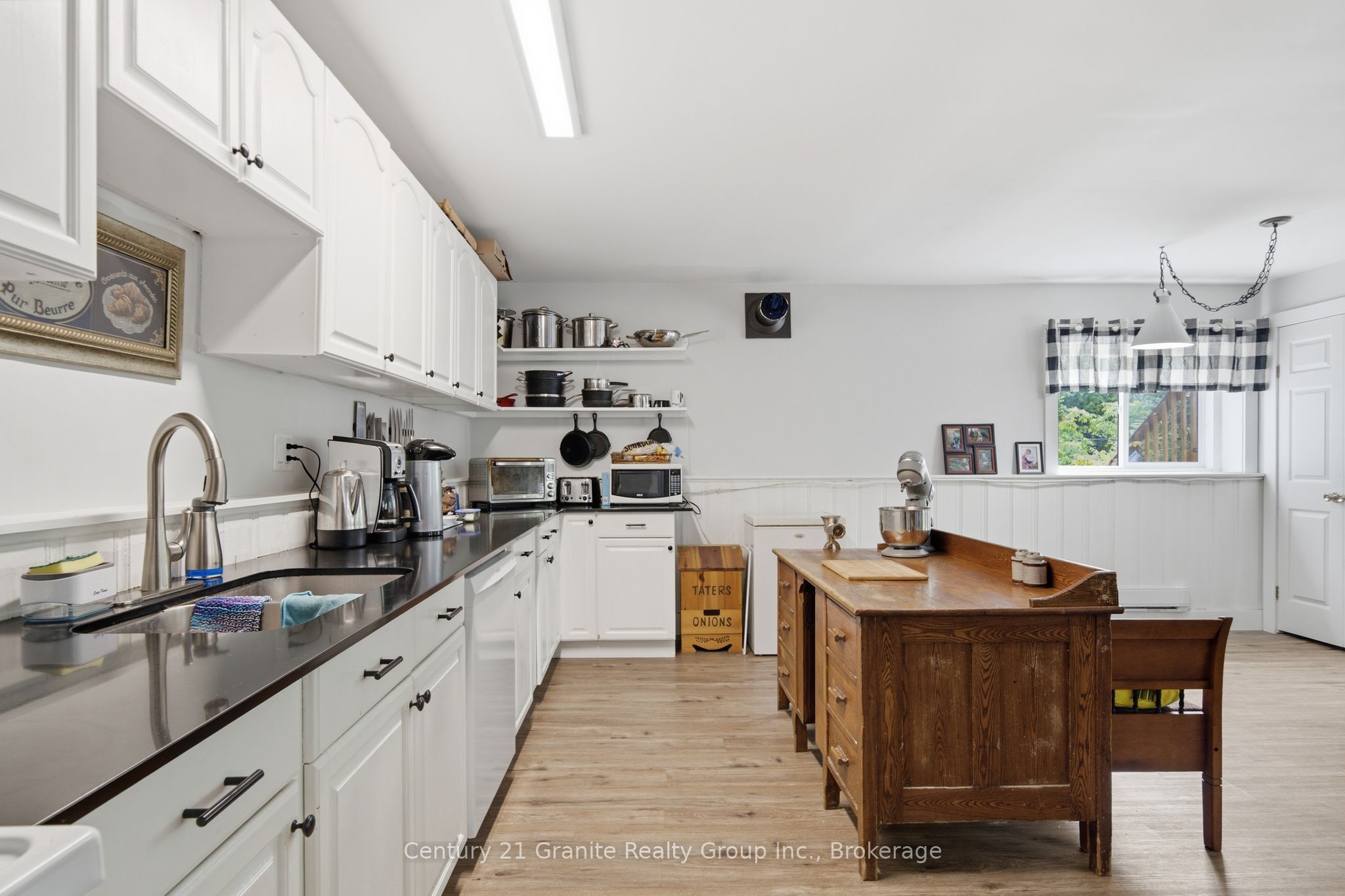 2427 North Shore Road Property Photo 8