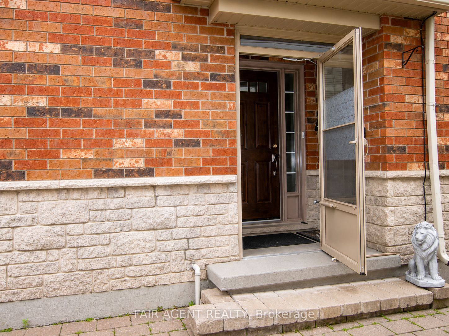 28 Elderberry Avenue Property Photo 3