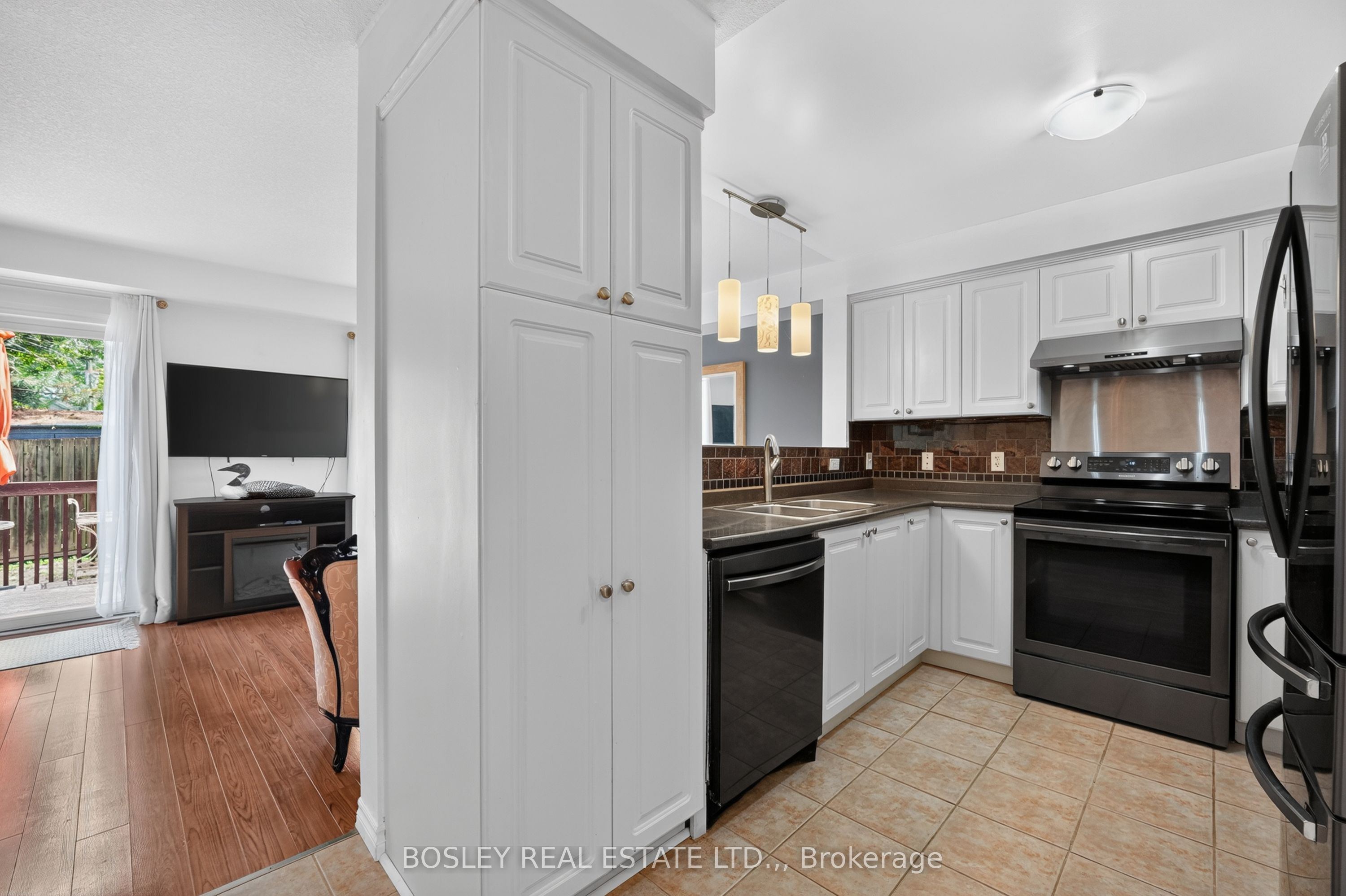 6263 Valley Way 10 Property Photo 10