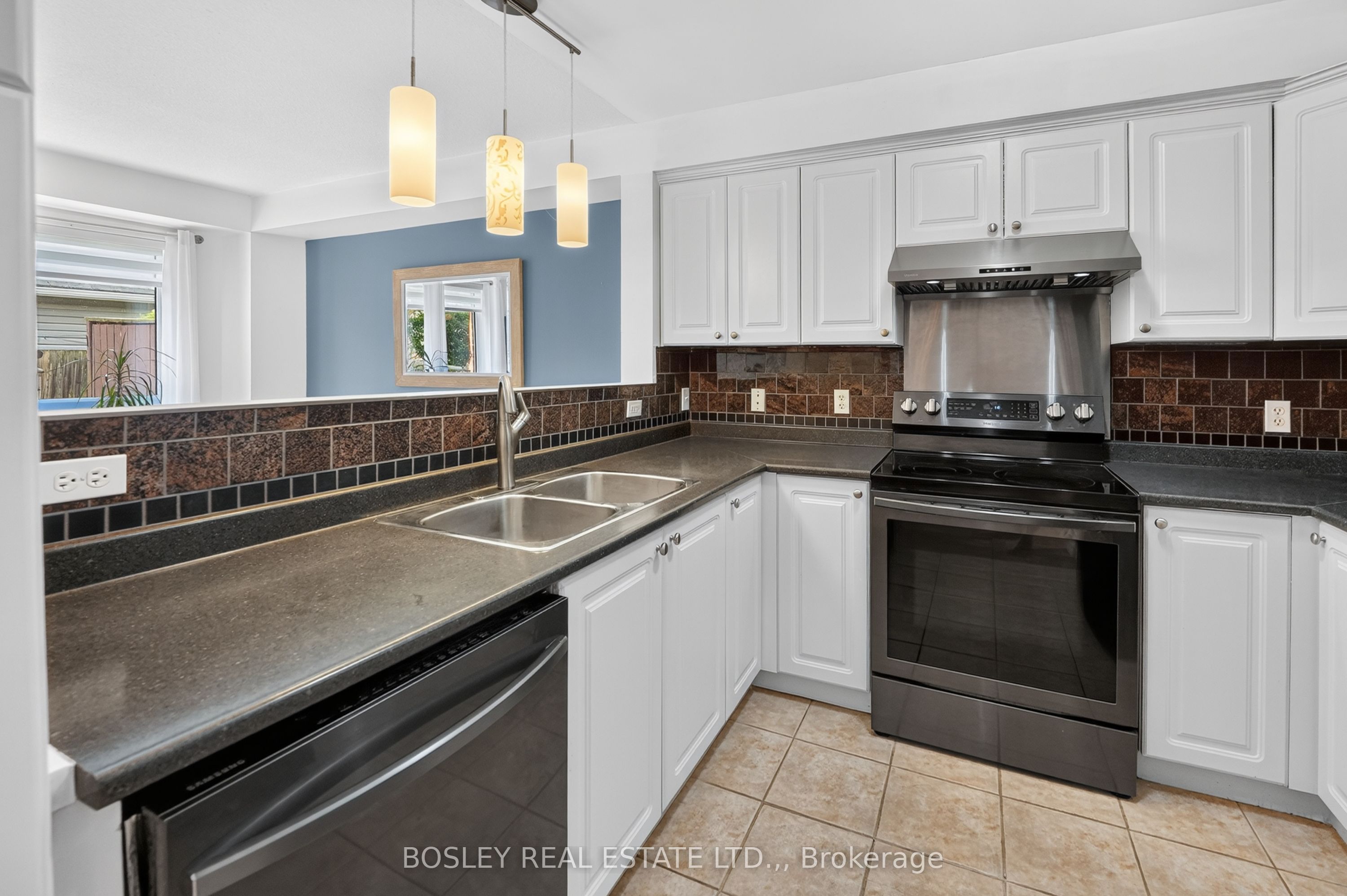 6263 Valley Way 10 Property Photo 11