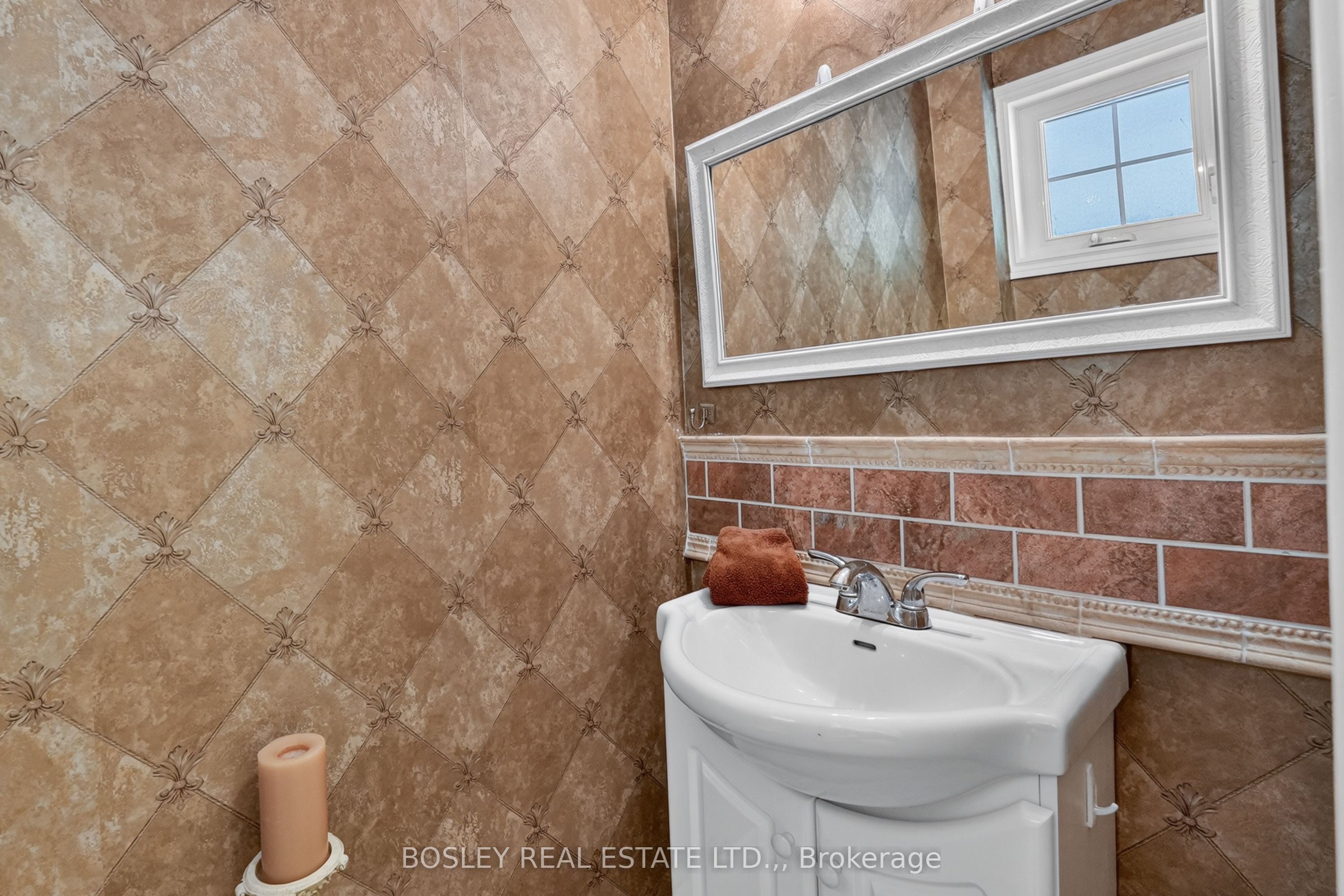 6263 Valley Way 10 Property Photo 28