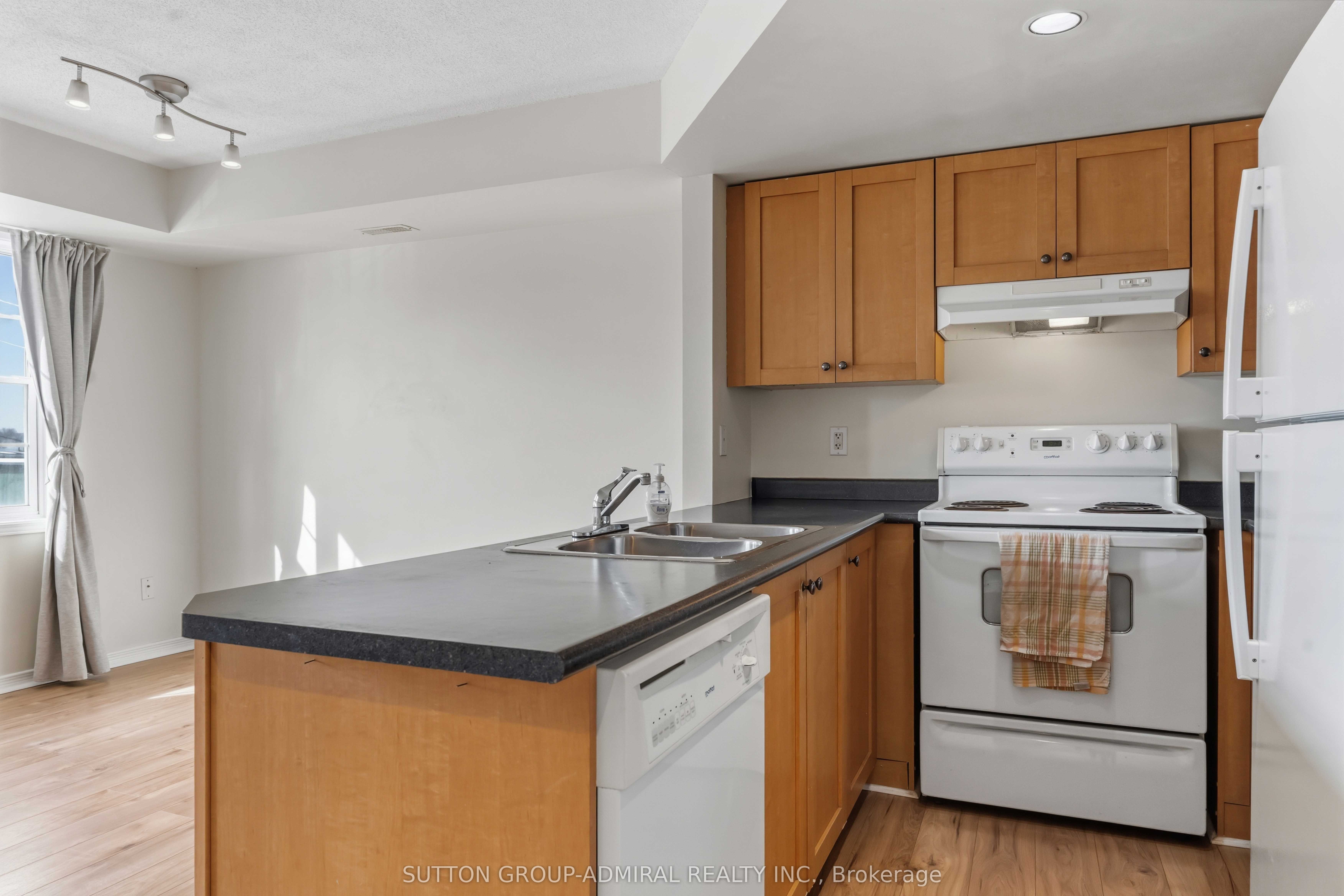 130 Rochester Street 9 Property Photo 13