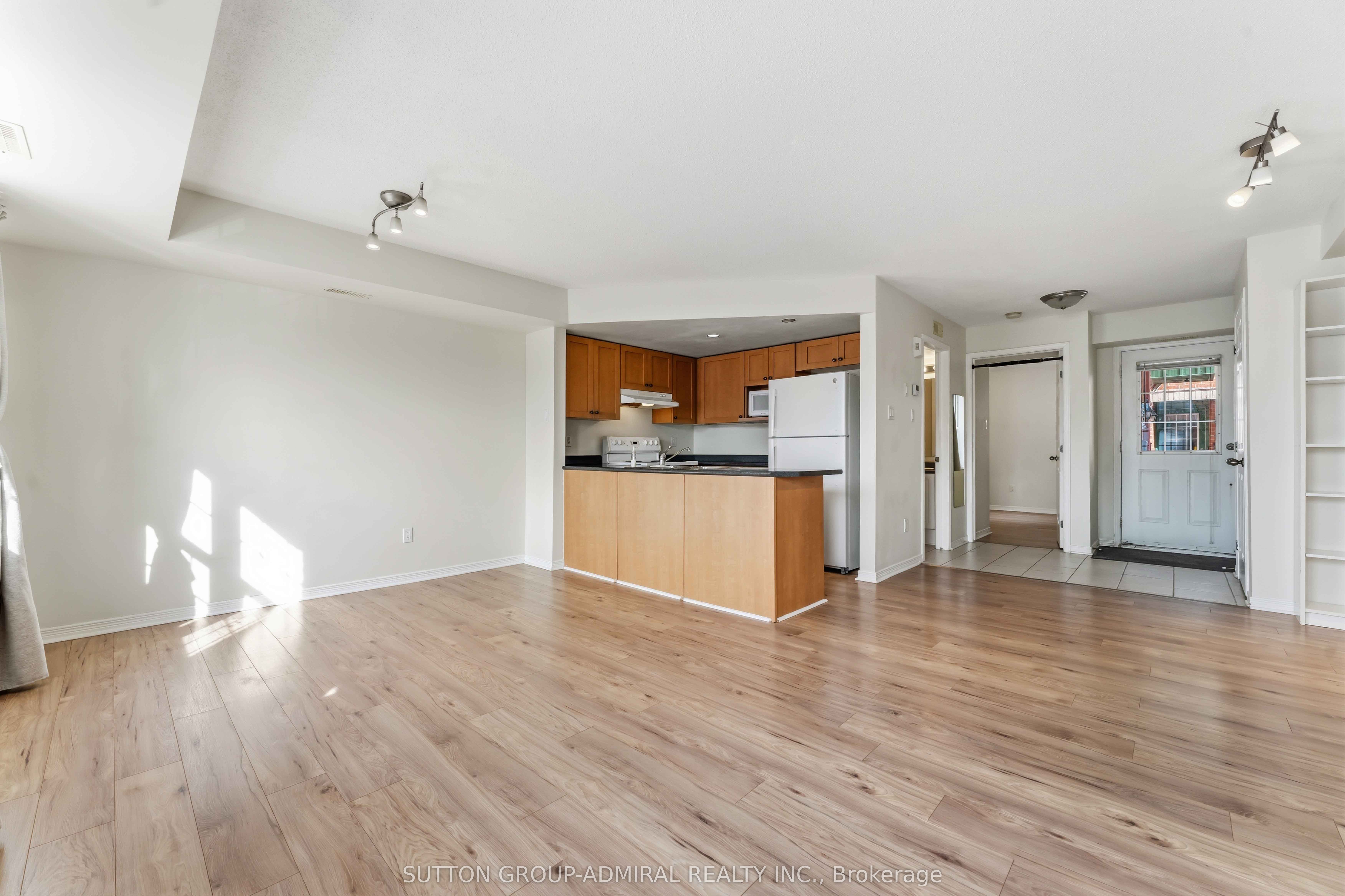 130 Rochester Street 9 Property Photo 16