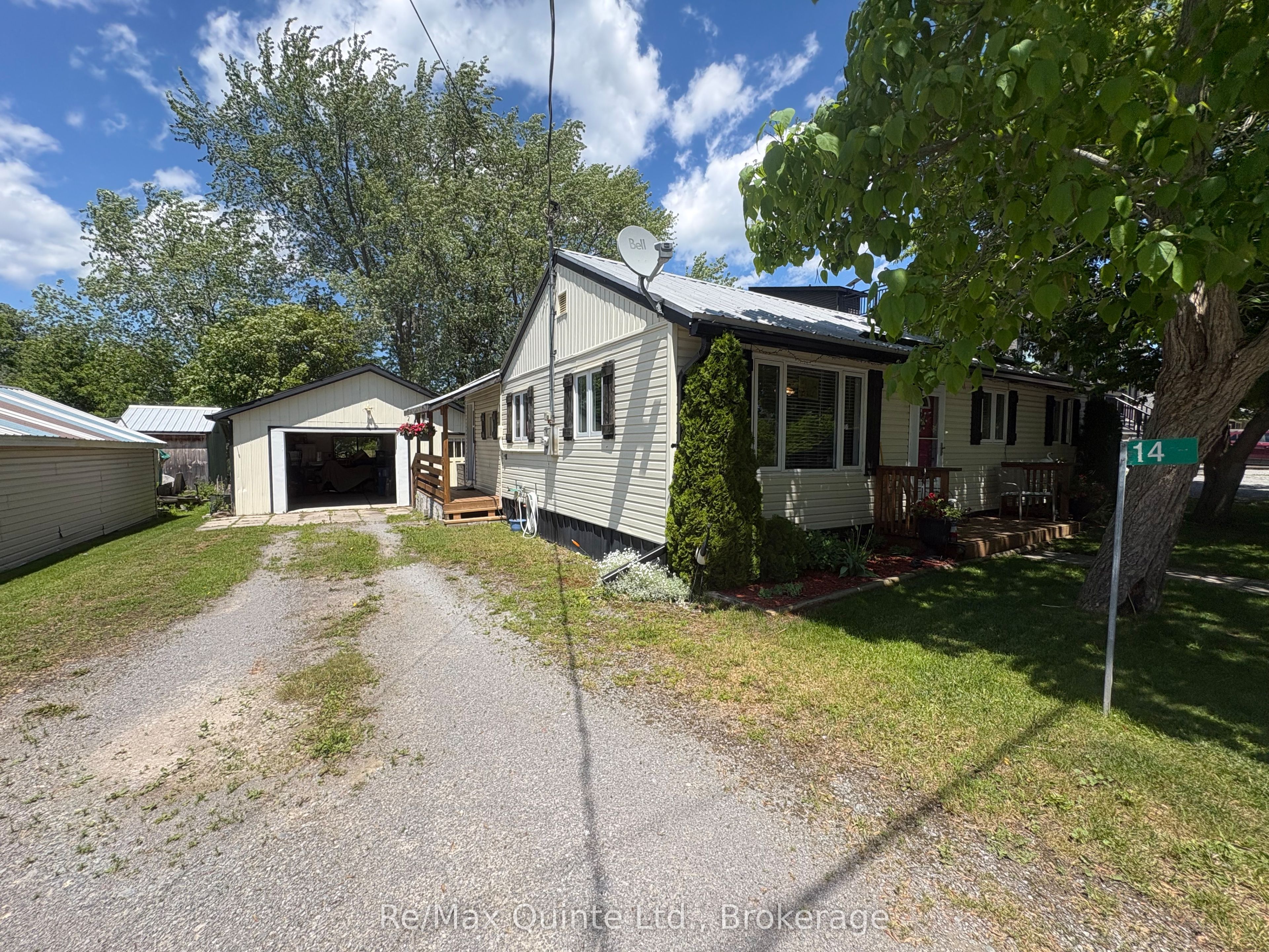 14 Bay Avenue Property Photo 2