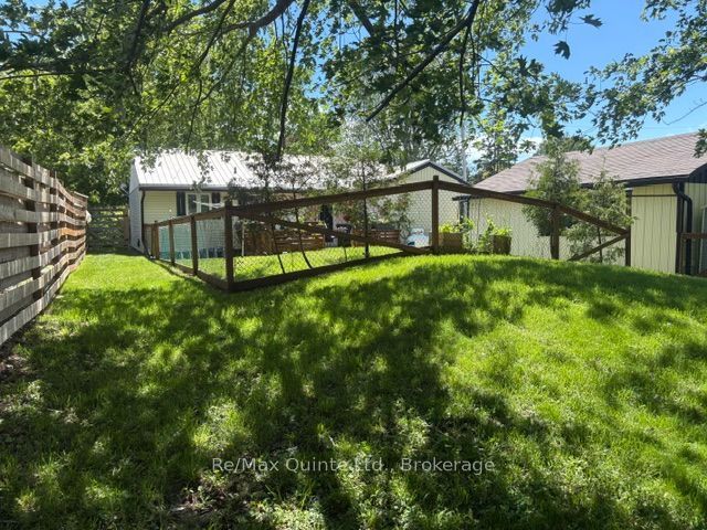 14 Bay Avenue Property Photo 29