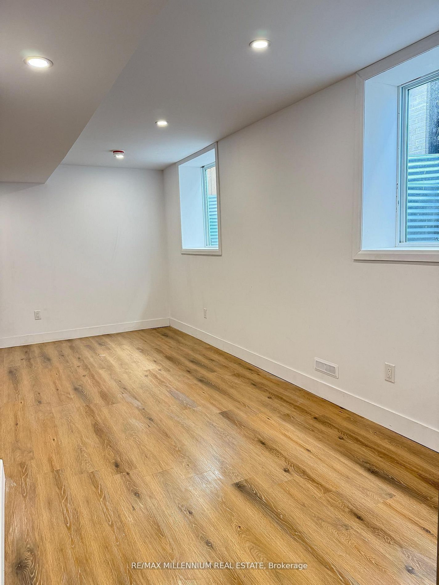 2595 Bateman Trail Property Photo 6