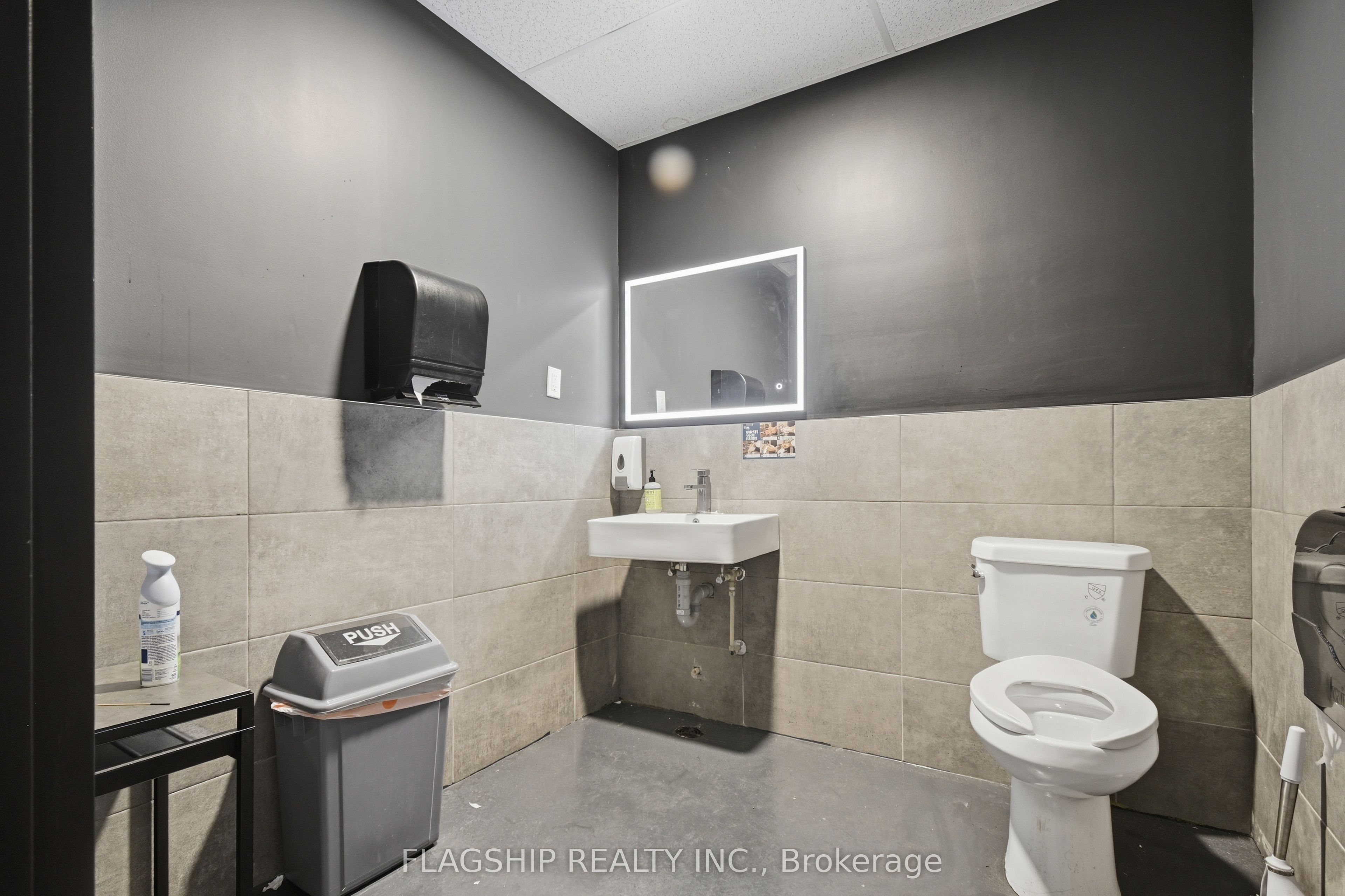1555 Talbot Road 110 Property Photo 23