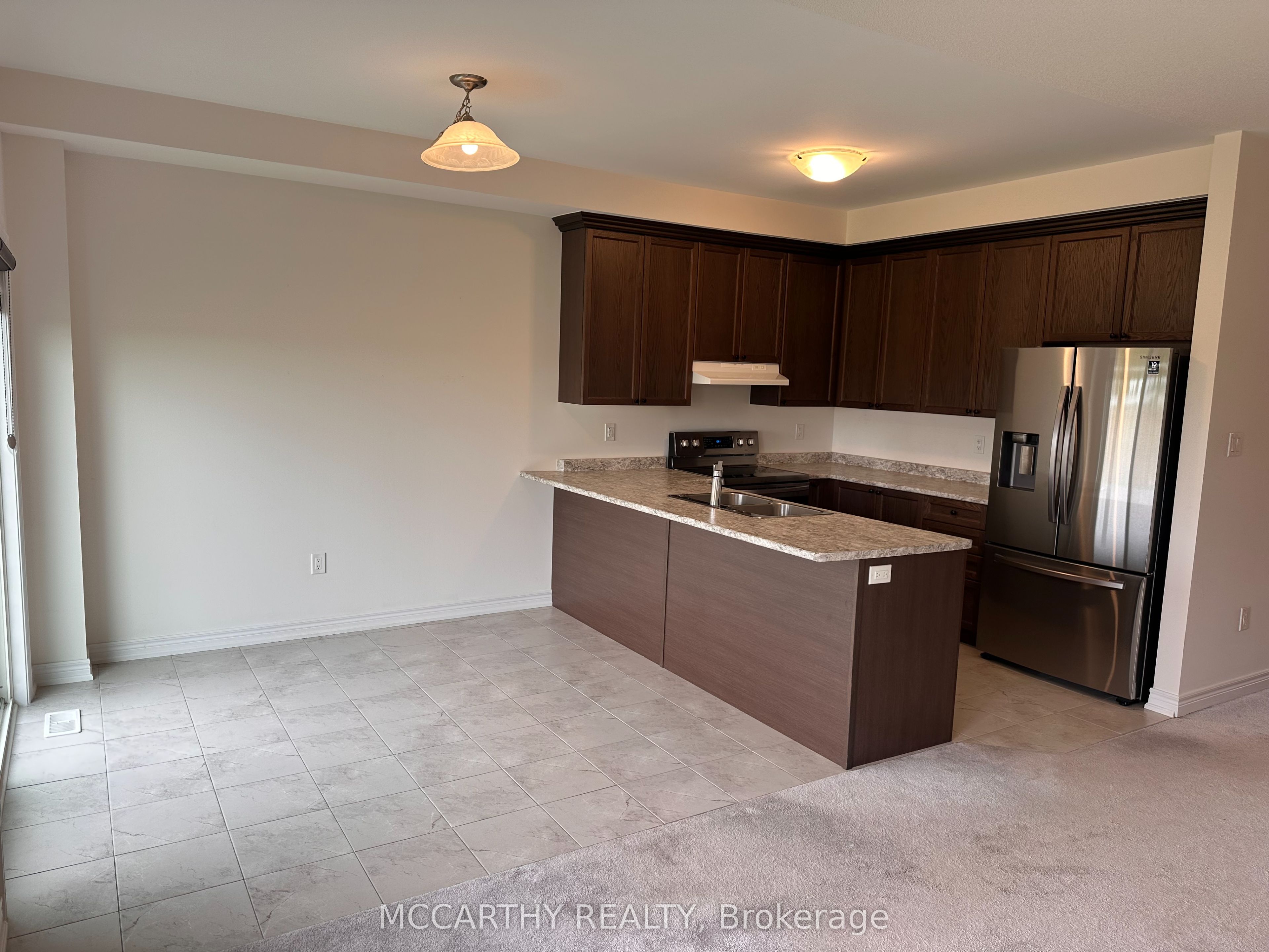 160 Clark Street Property Photo 15