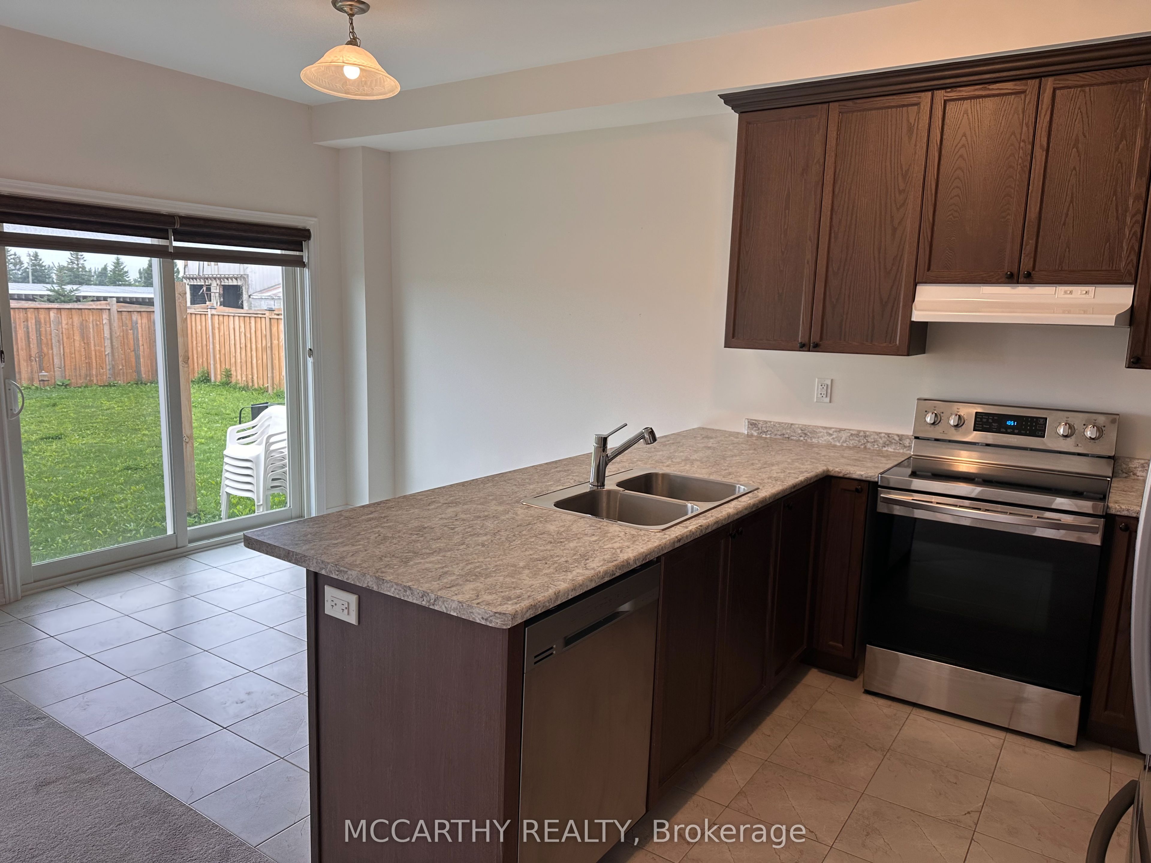 160 Clark Street Property Photo 19