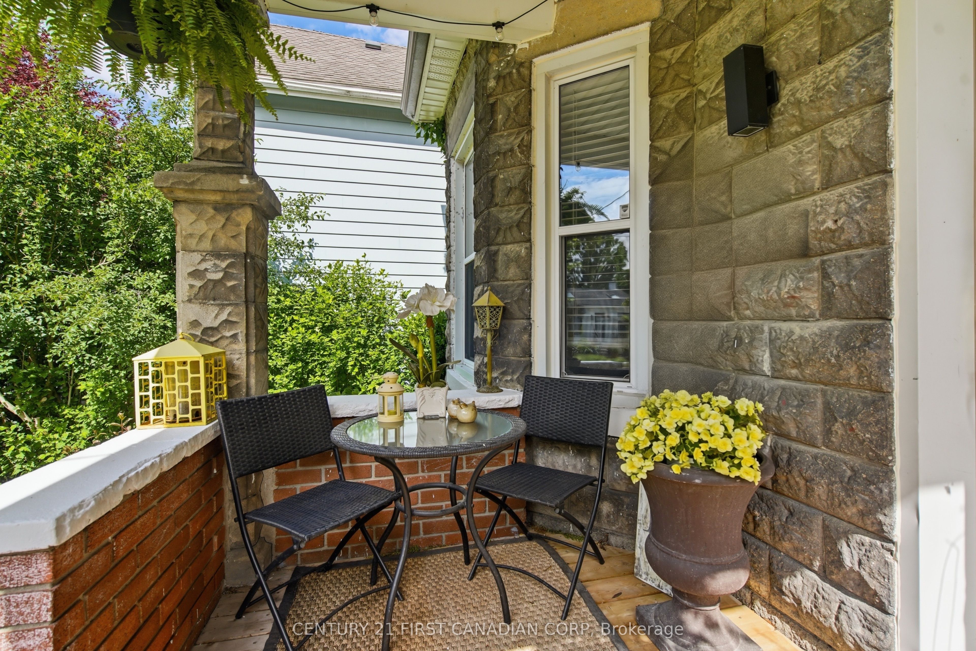 56 Euclid Avenue Property Photo 5