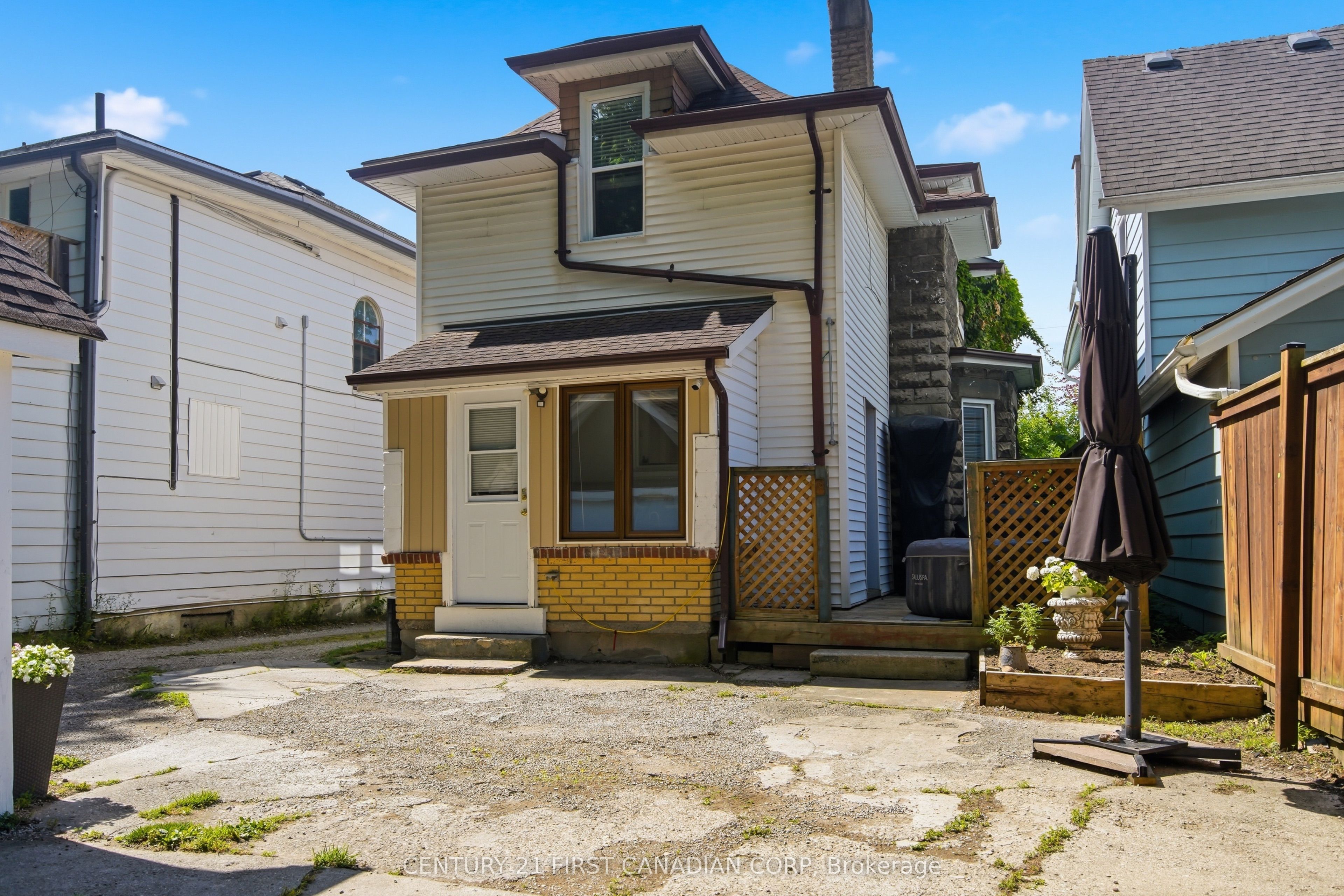 56 Euclid Avenue Property Photo 43