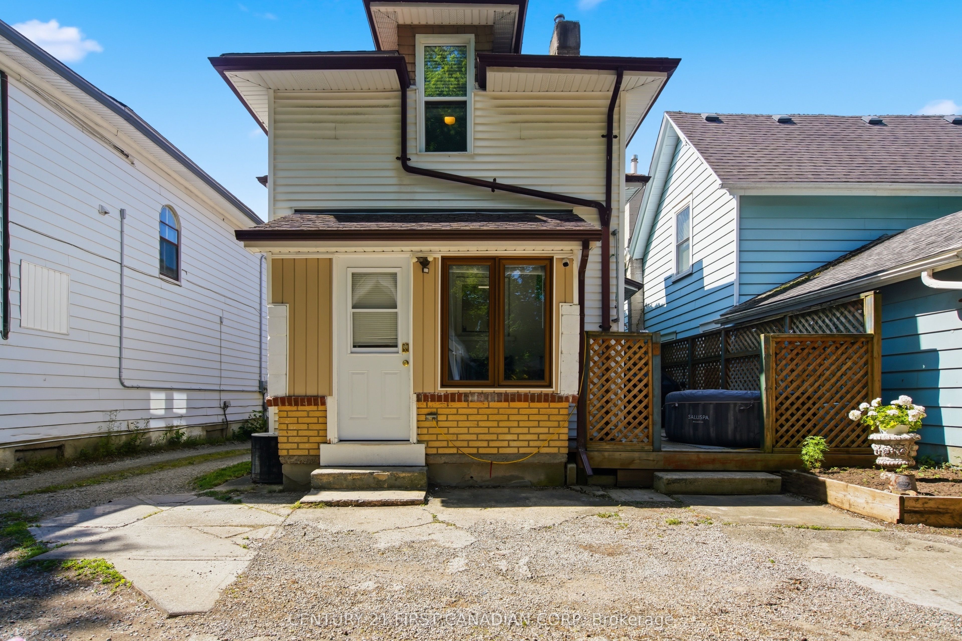 56 Euclid Avenue Property Photo 44