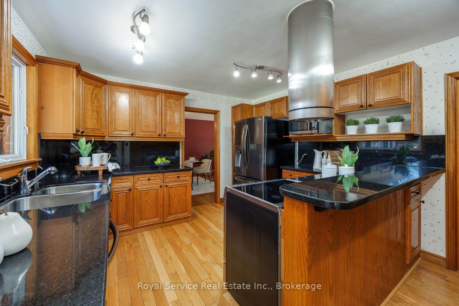 2311 Division Street N Property Photo 15