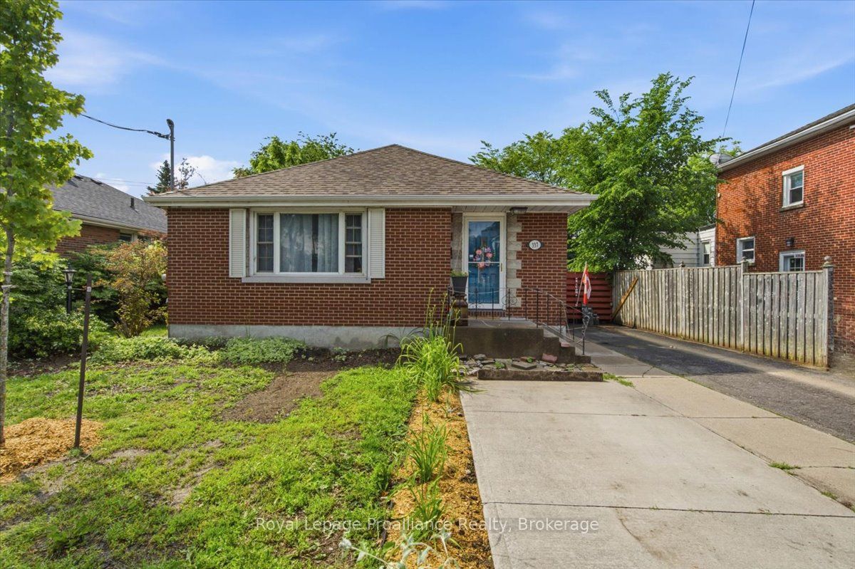 337 Bridge Street E Property Photo 1