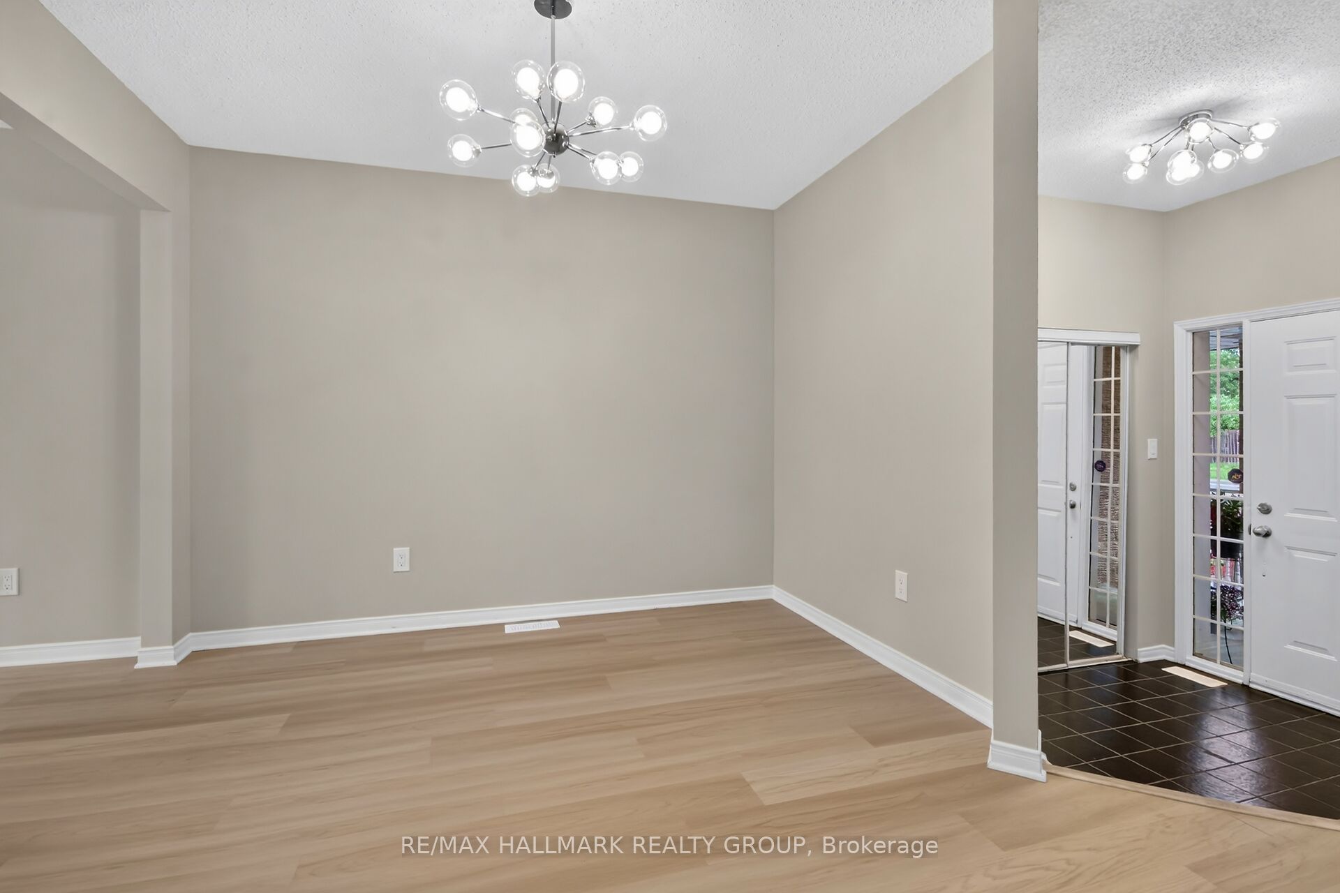 66 Woodgate Way Property Photo 6