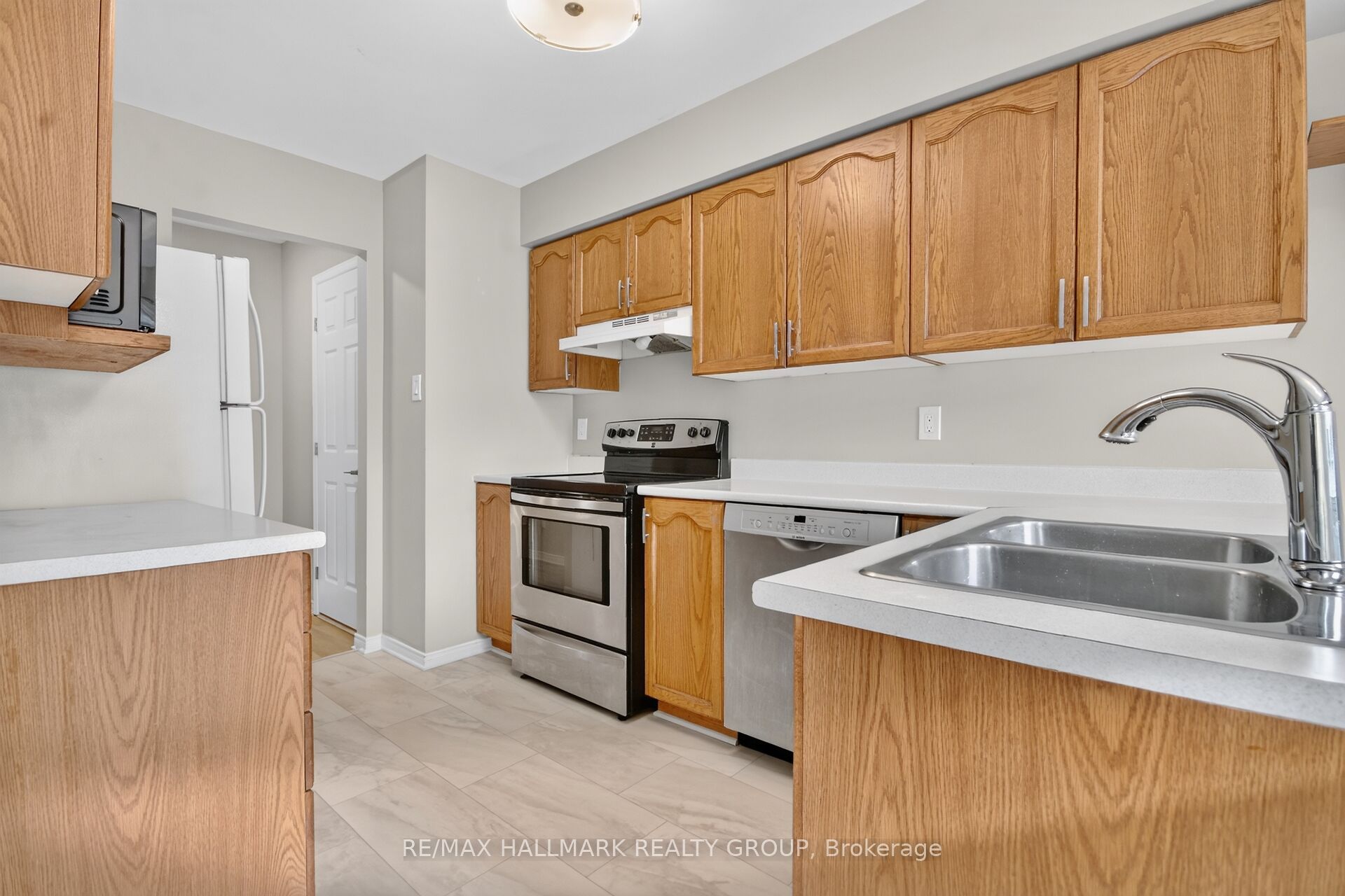 66 Woodgate Way Property Photo 14