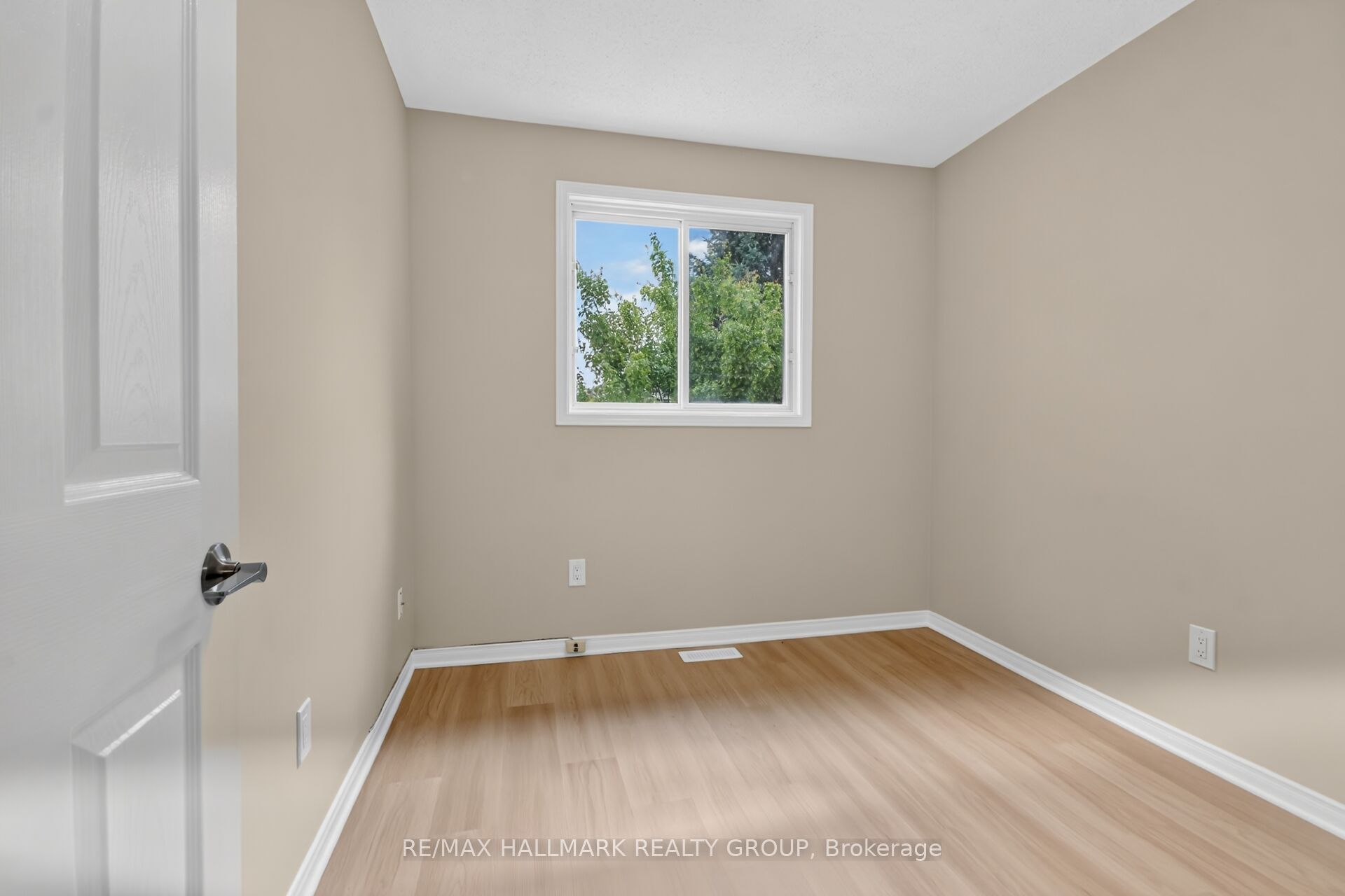 66 Woodgate Way Property Photo 32