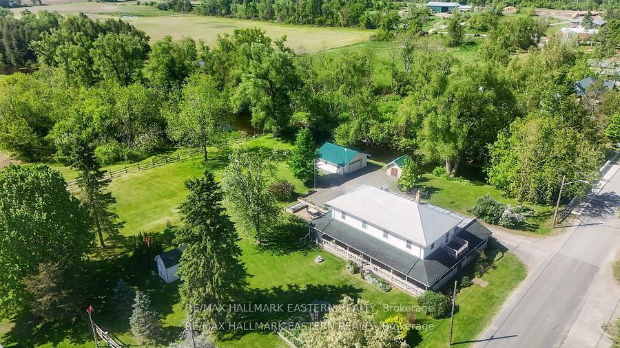 267 Centre Line Property Photo 2