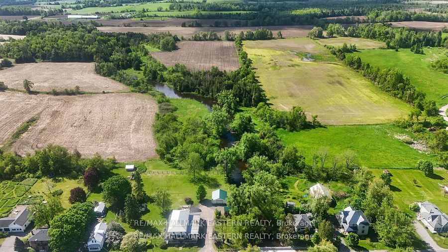 267 Centre Line Property Photo 3