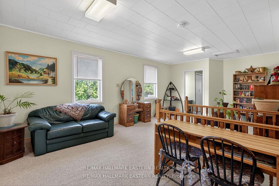 267 Centre Line Property Photo 42