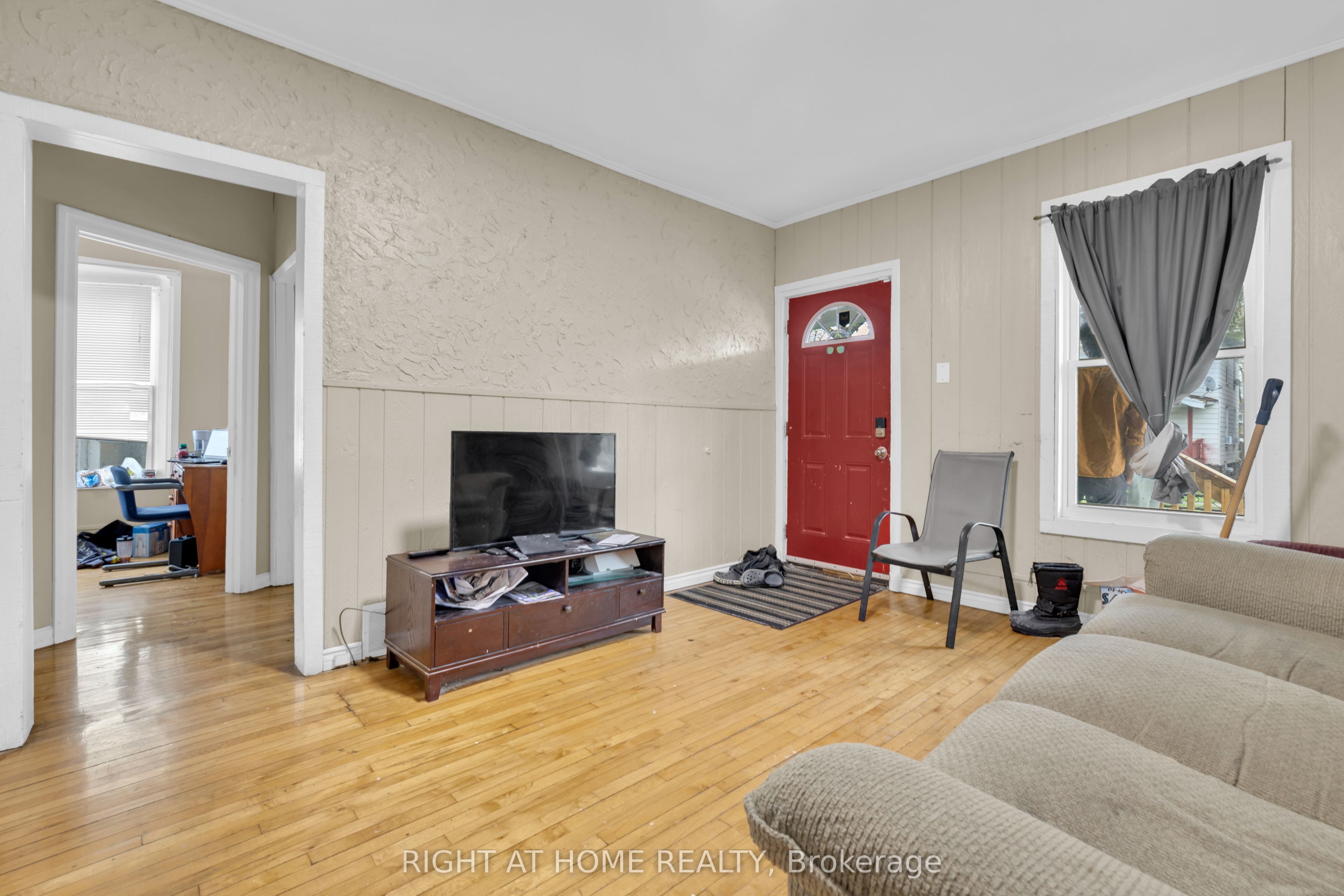 227 Bridge Avenue Property Photo 4