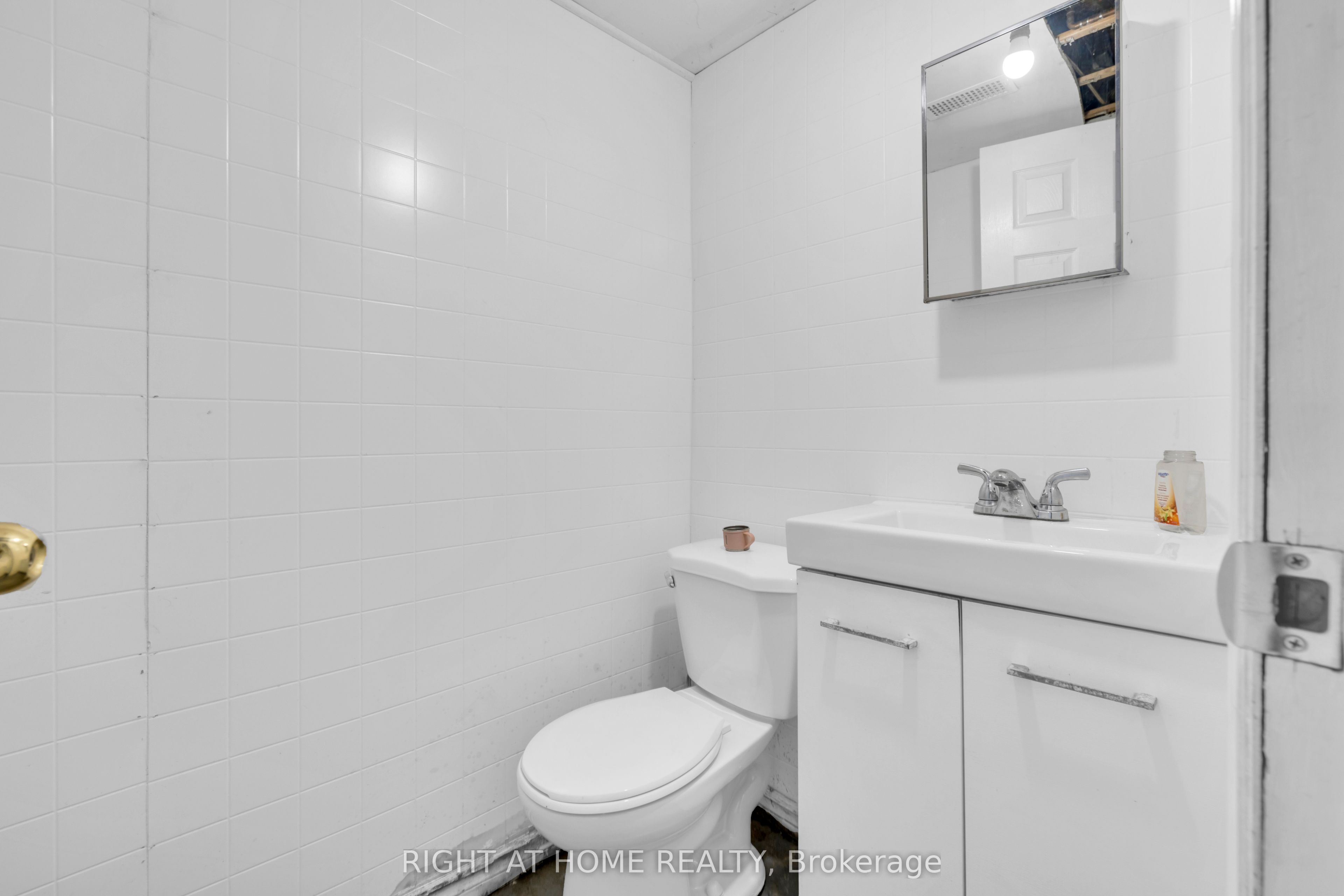 227 Bridge Avenue Property Photo 9
