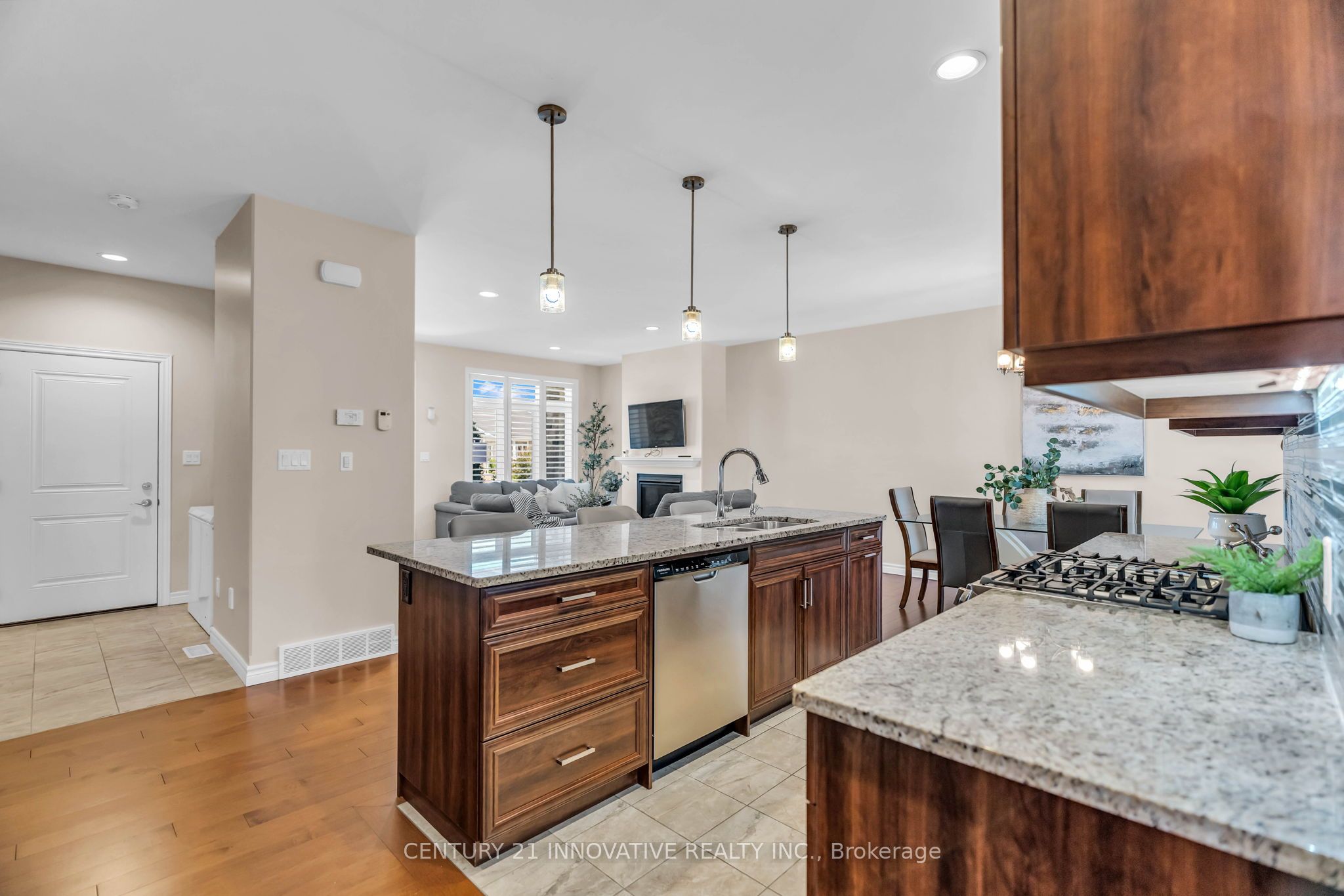 212 Summerset Place Property Photo 14